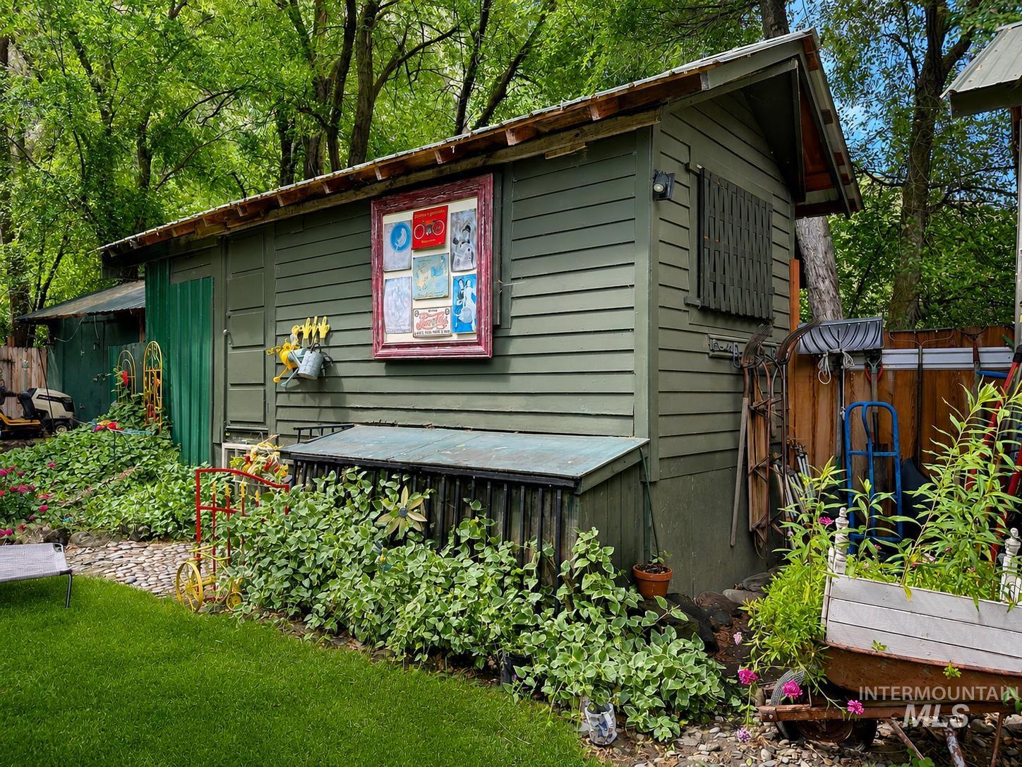 main property photo 14