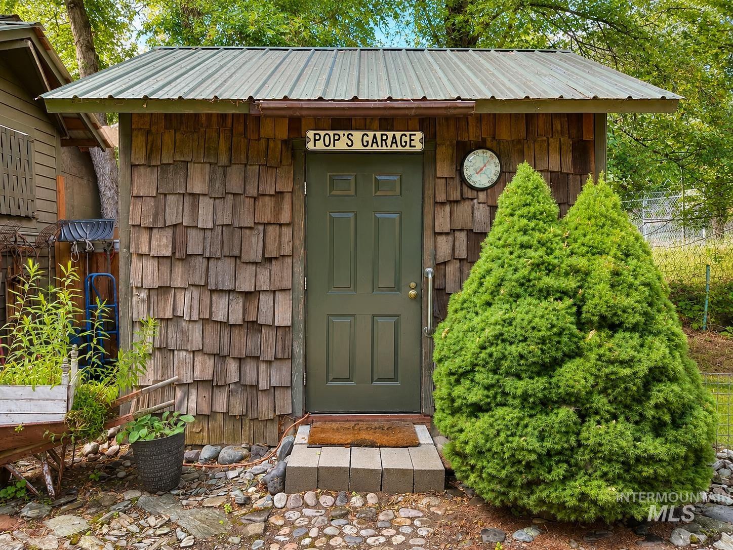 main property photo 15
