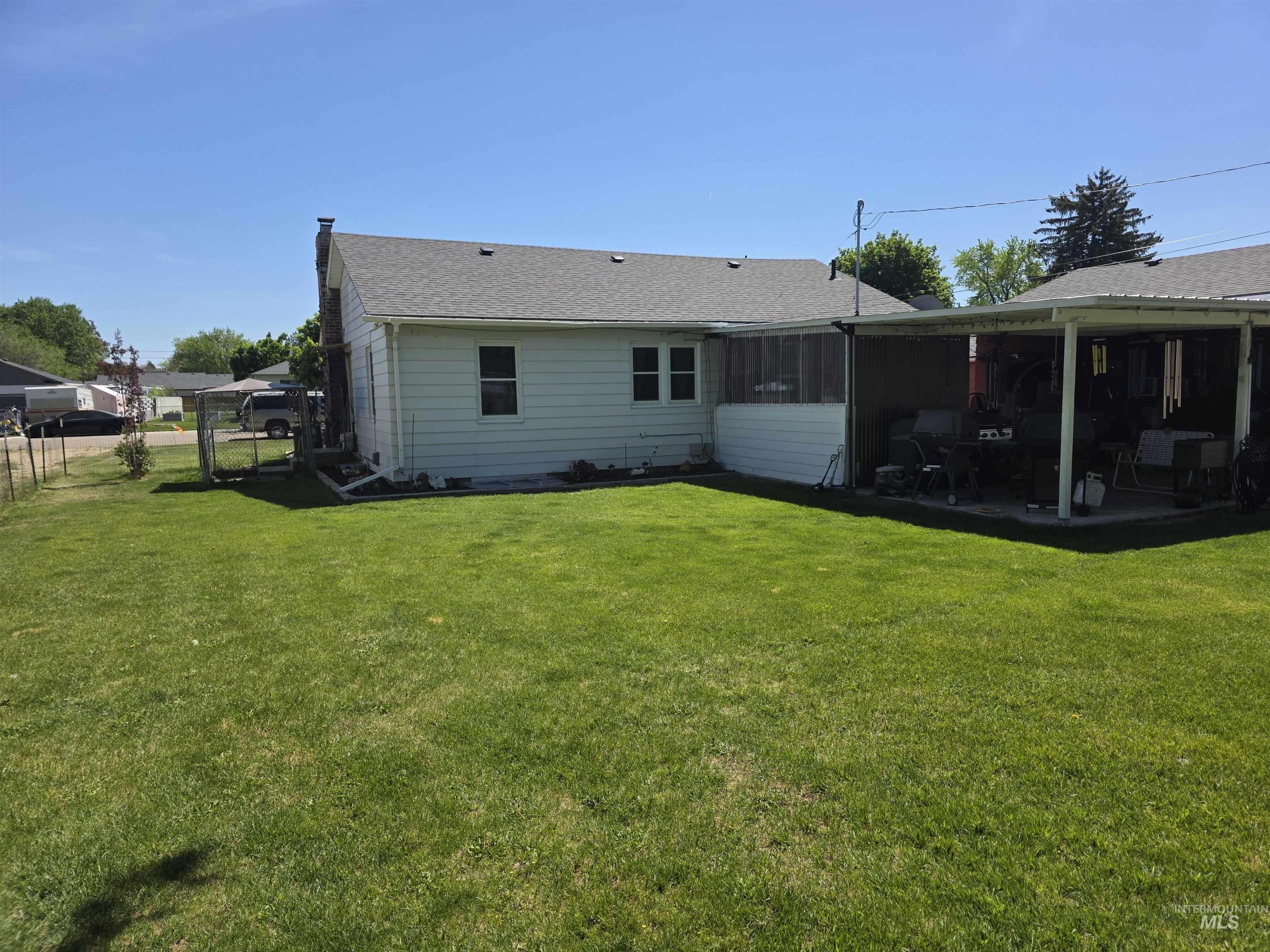 main property photo 5