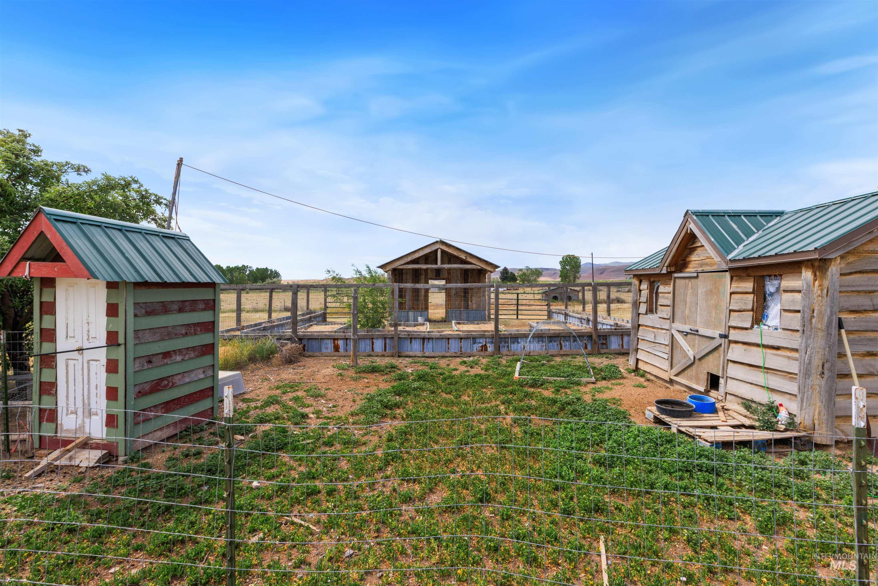 main property photo 35