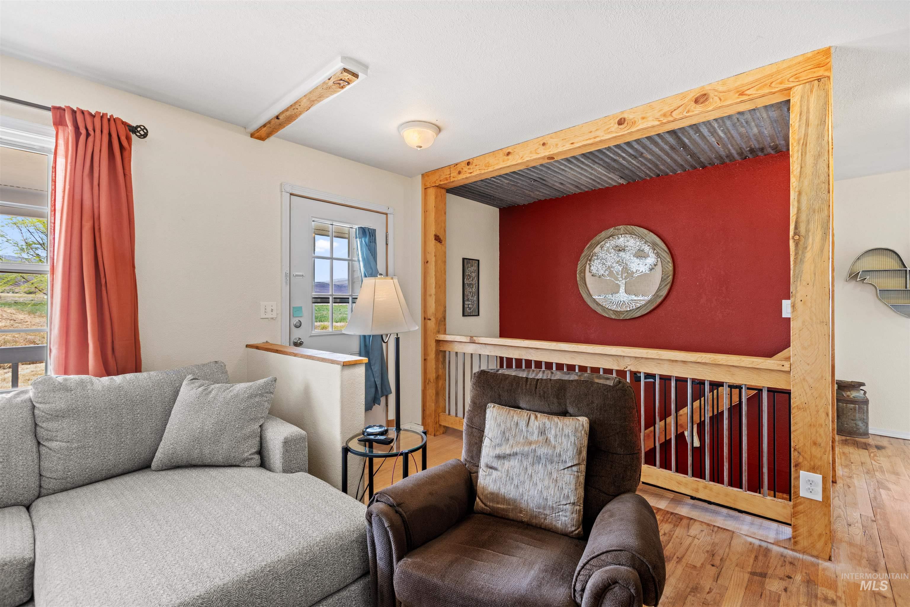 main property photo 4
