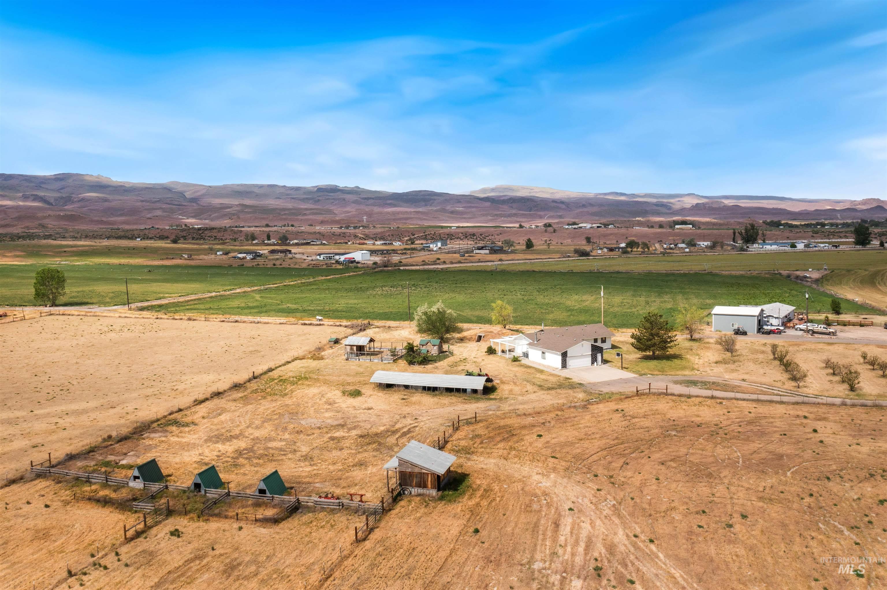 main property photo 40