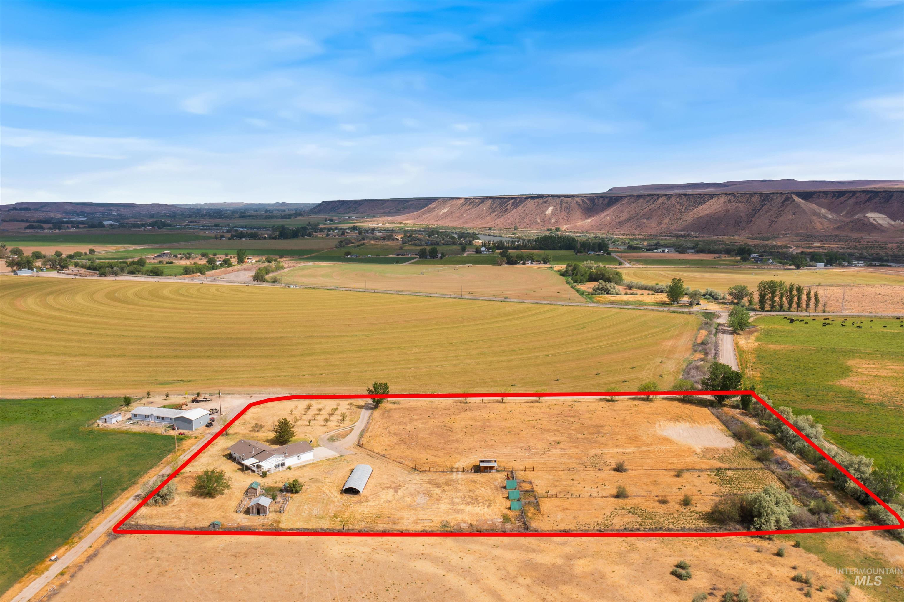 main property photo 45