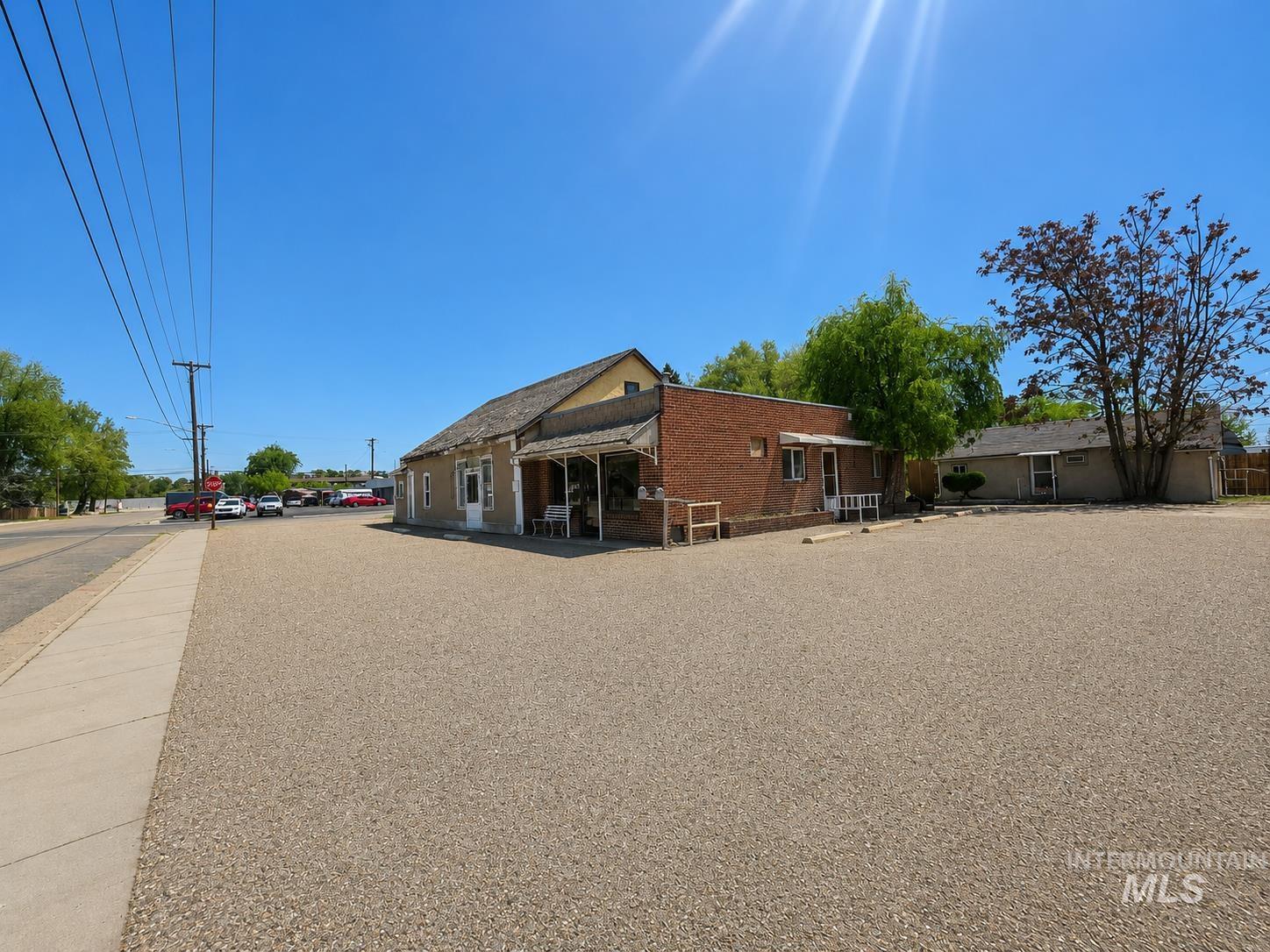 main property photo 3