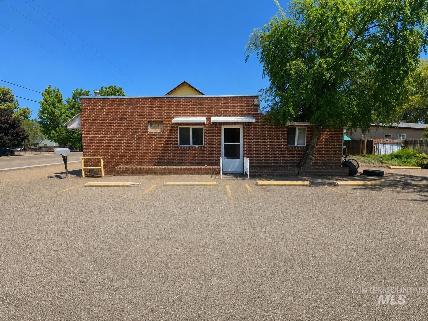 main property photo 4