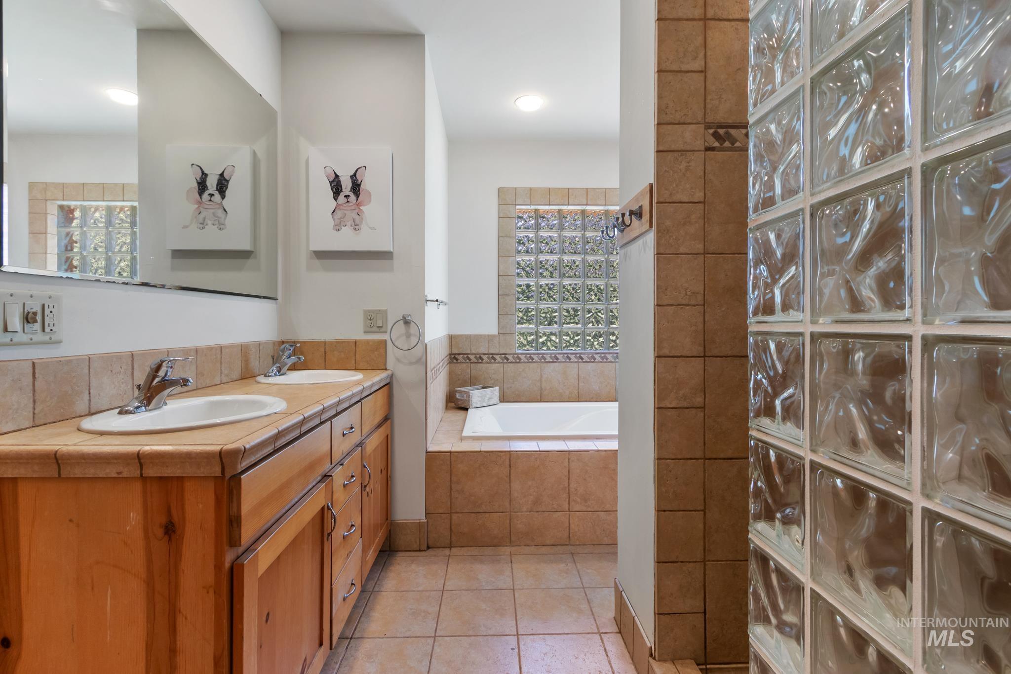 property viewer photo 23