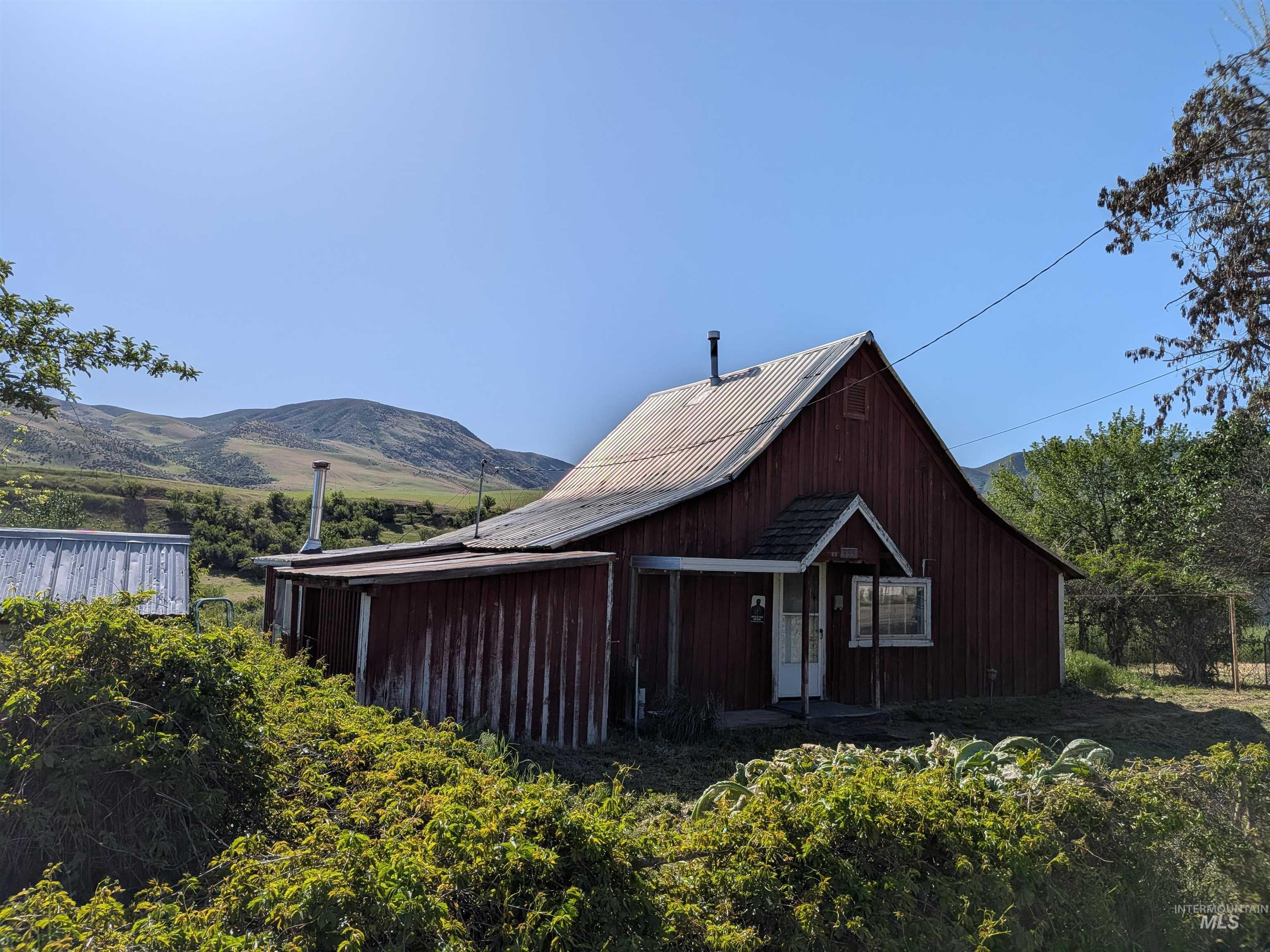 main property photo 10