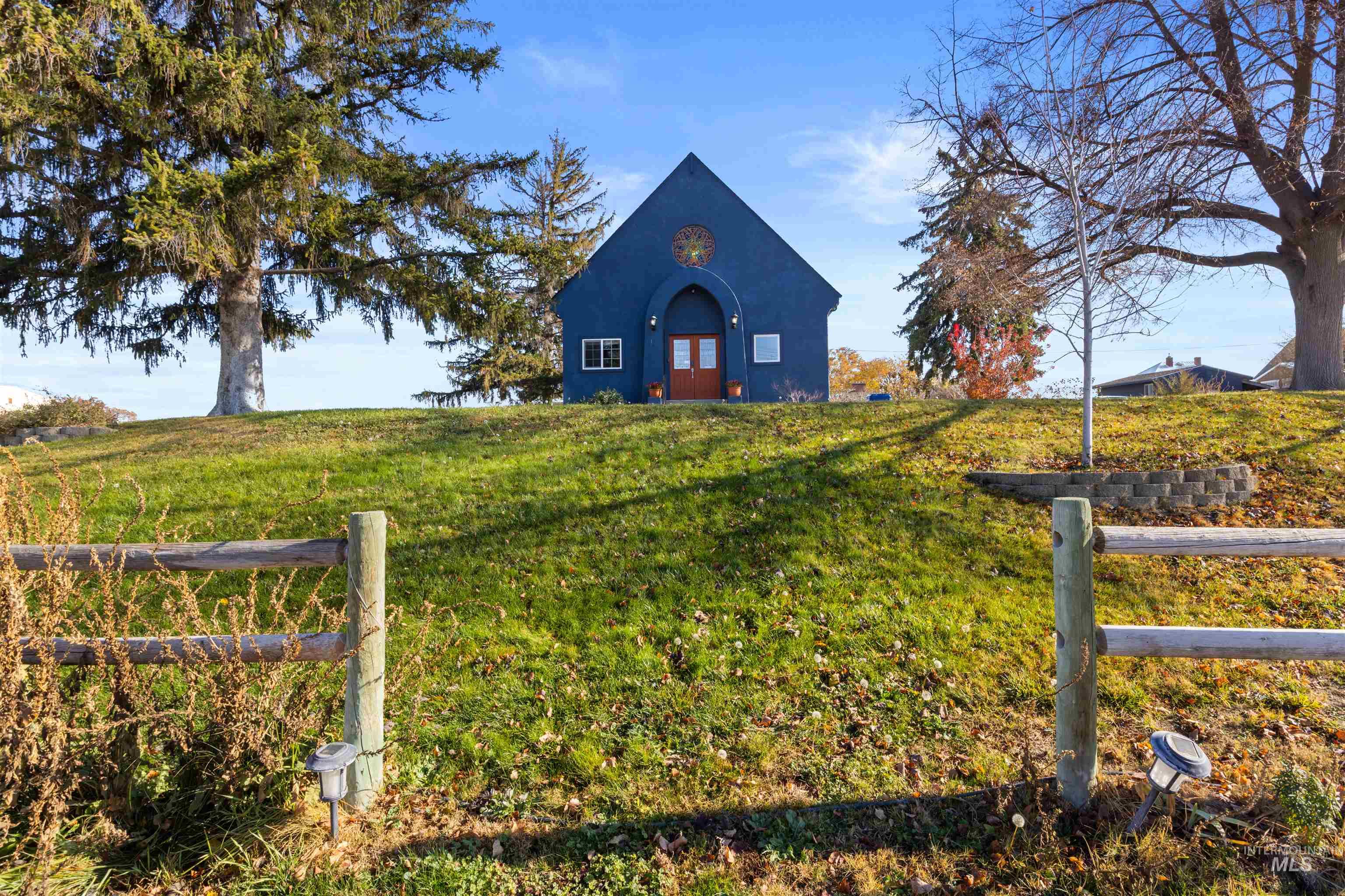 main property photo 34
