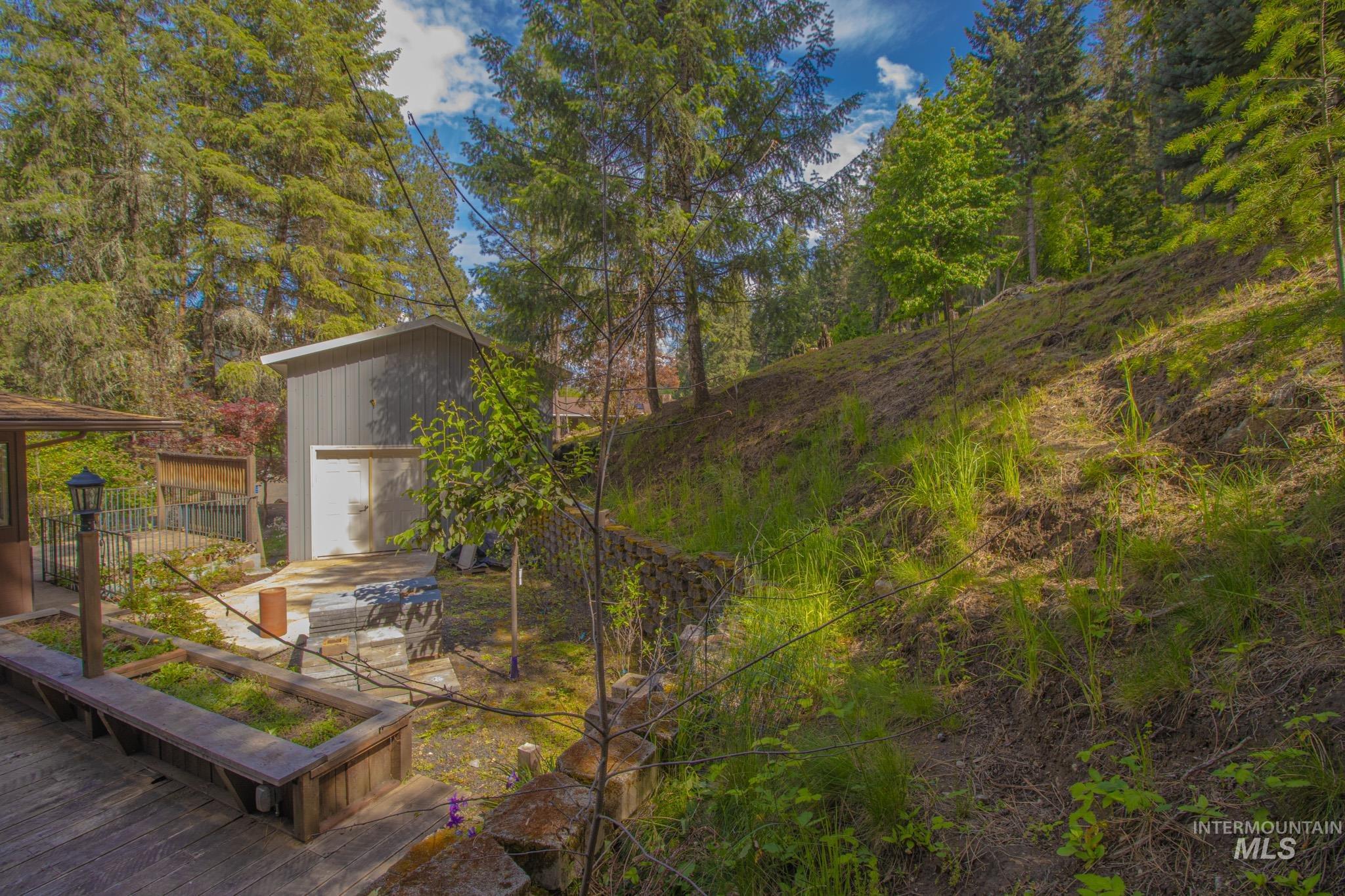 main property photo 45
