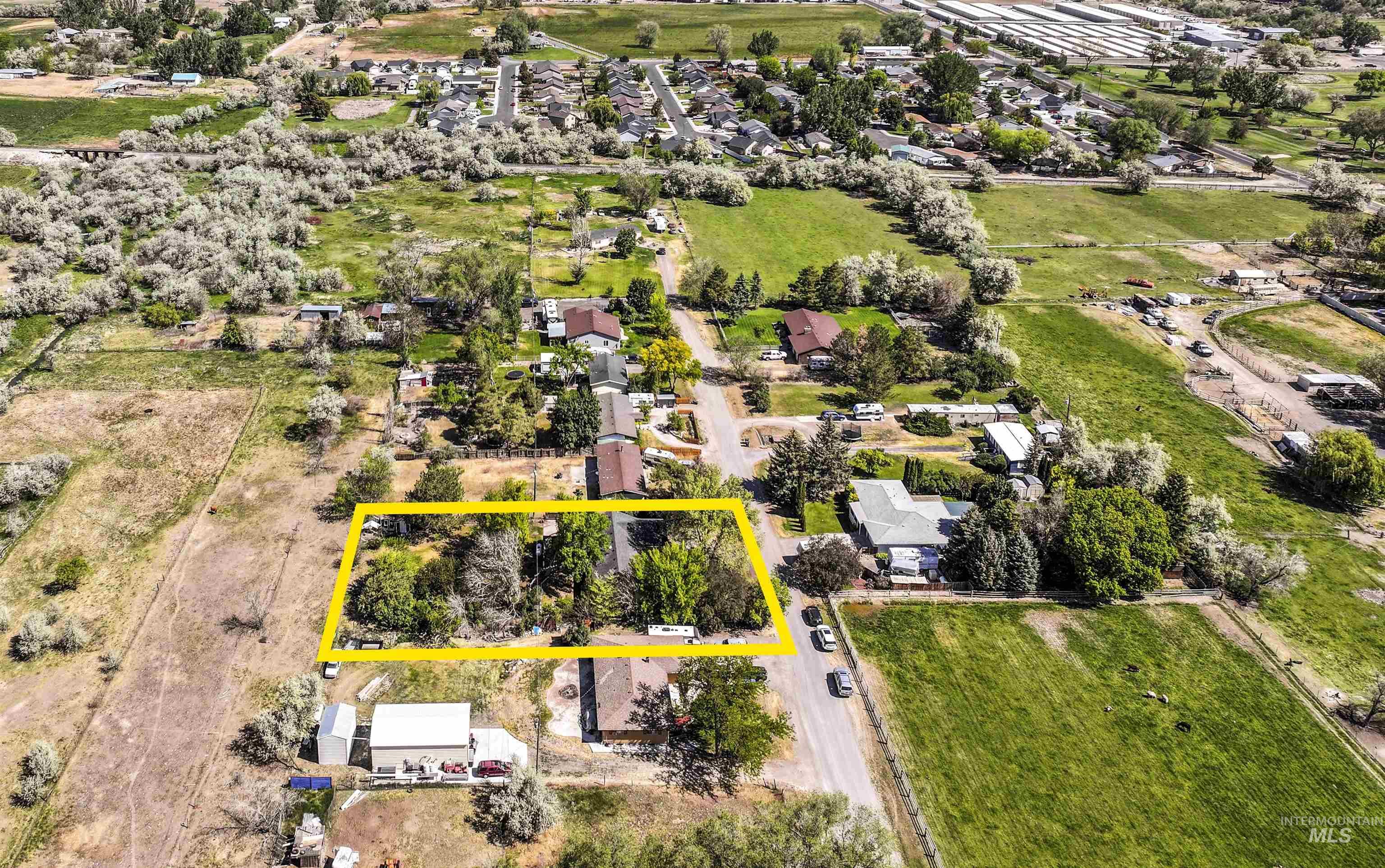 main property photo 24