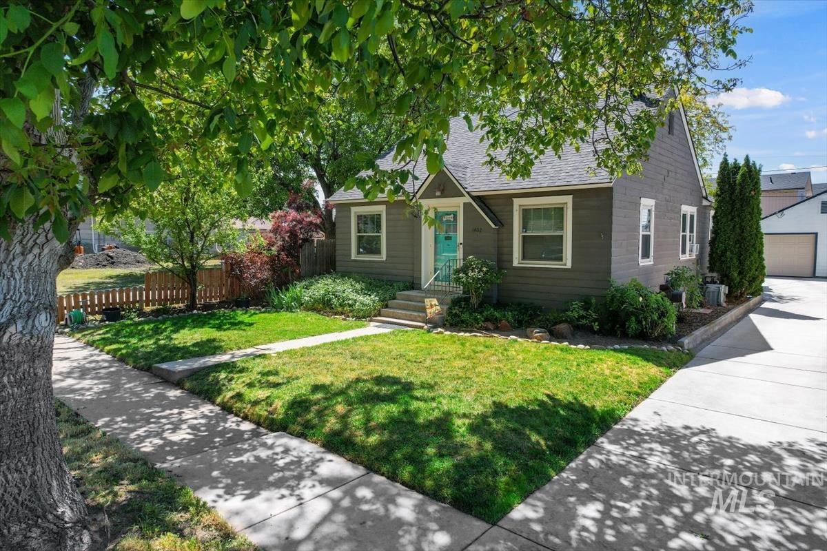 main property photo 36