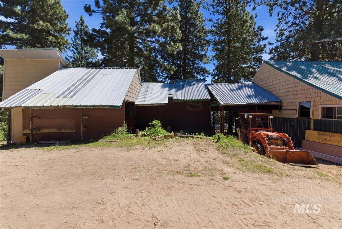main property photo 12