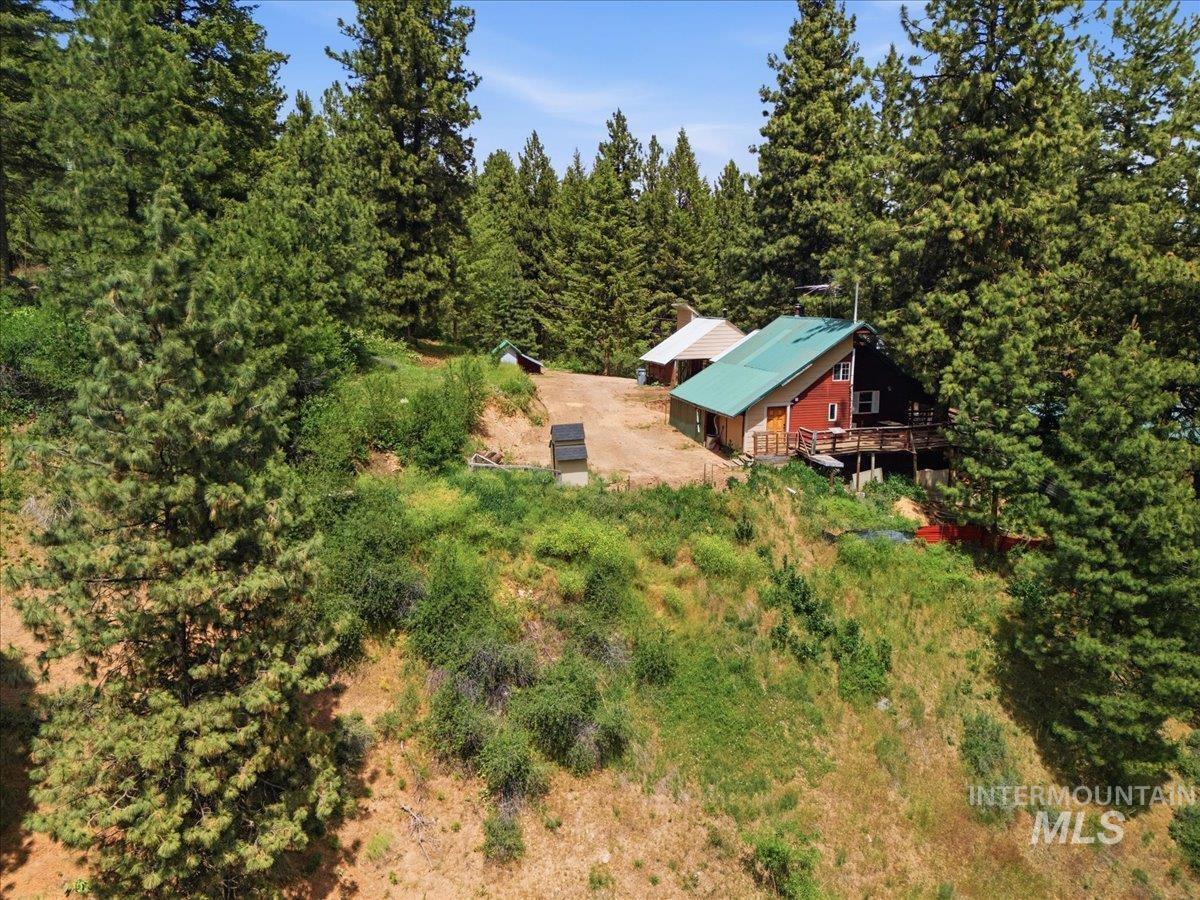 main property photo 40