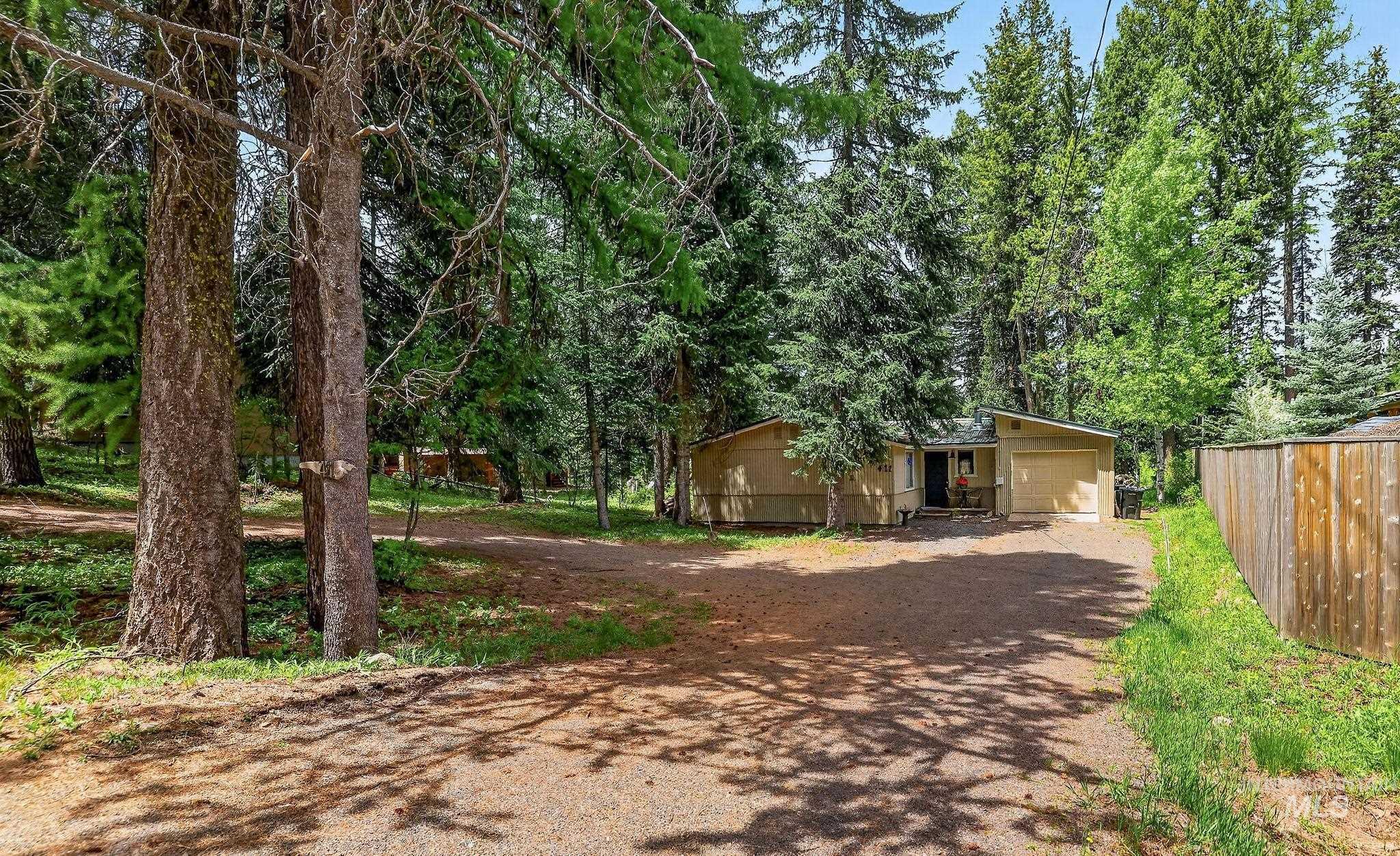 main property photo 40