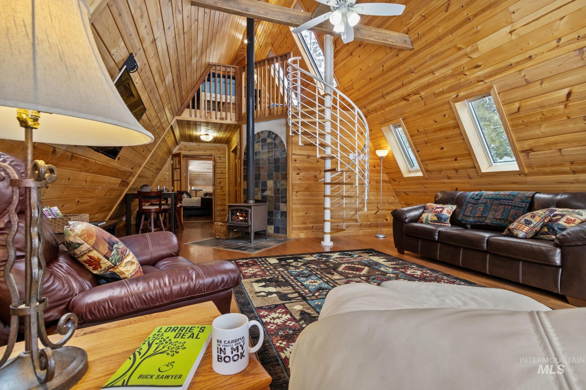 main property photo 10