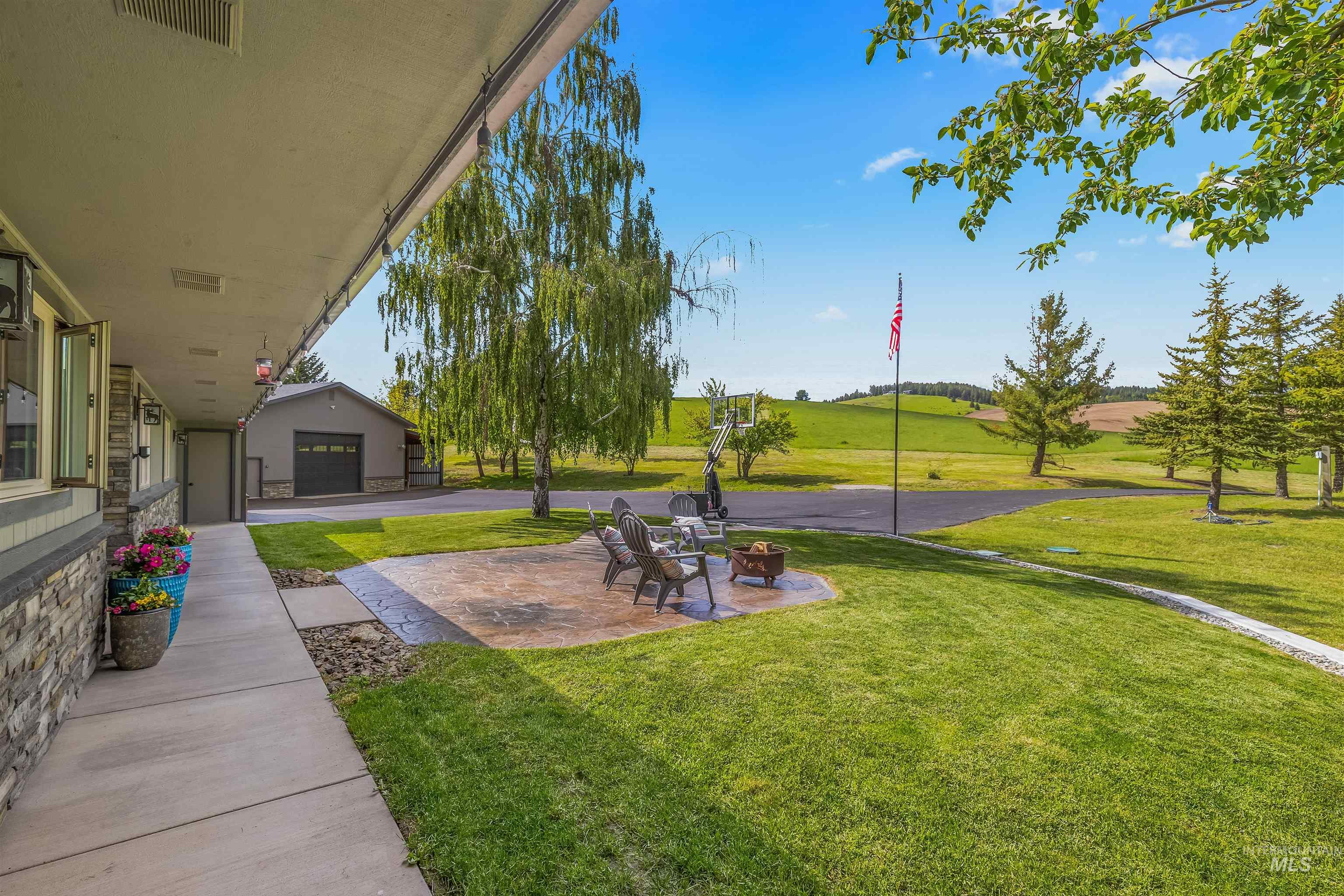 main property photo 3