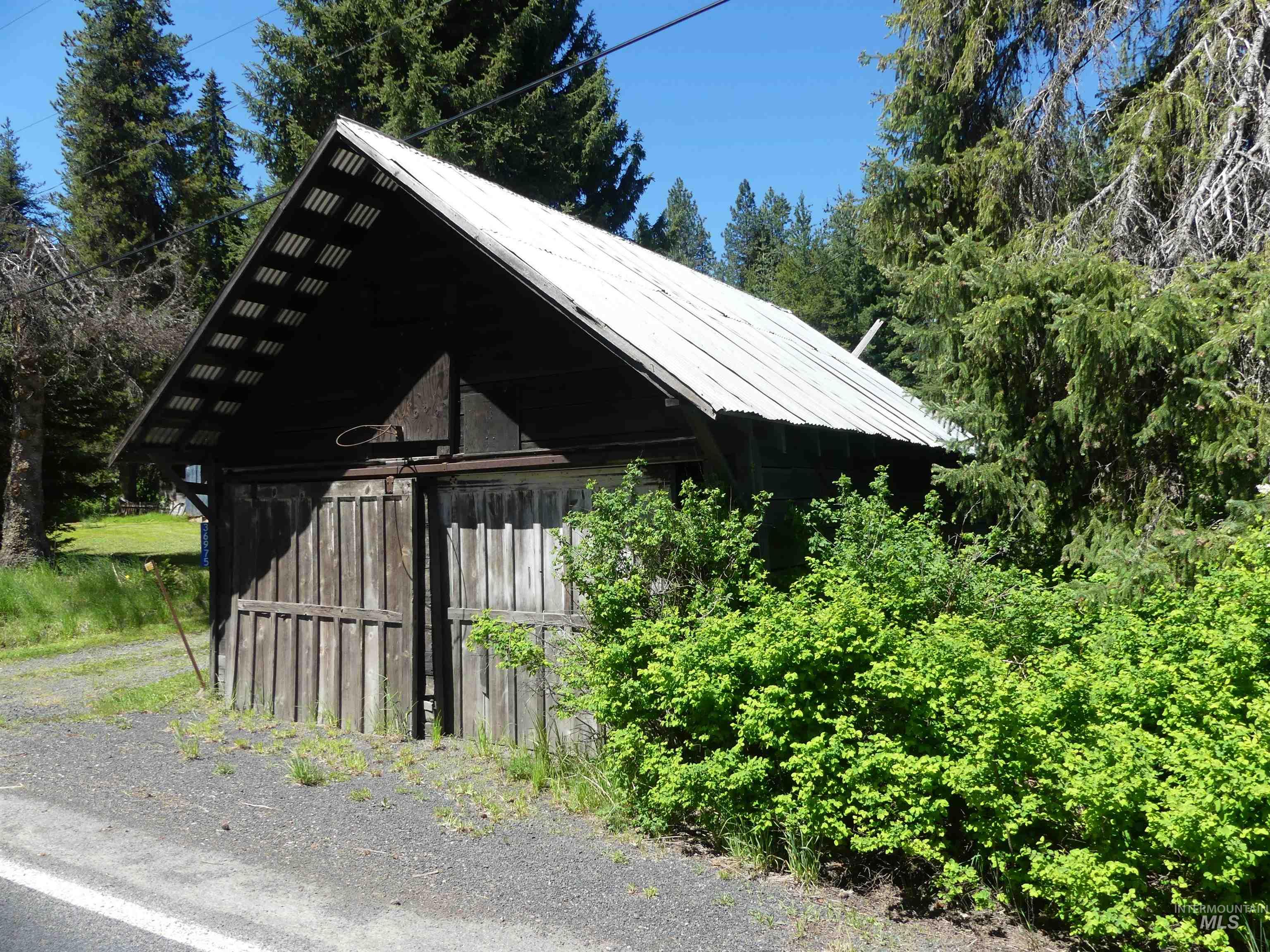 main property photo 47