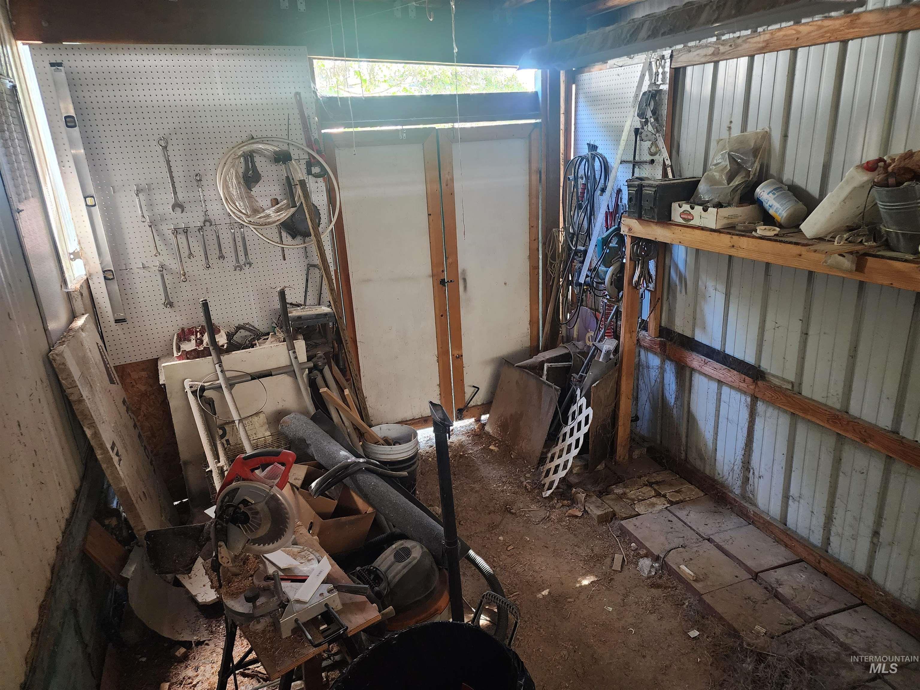 main property photo 20