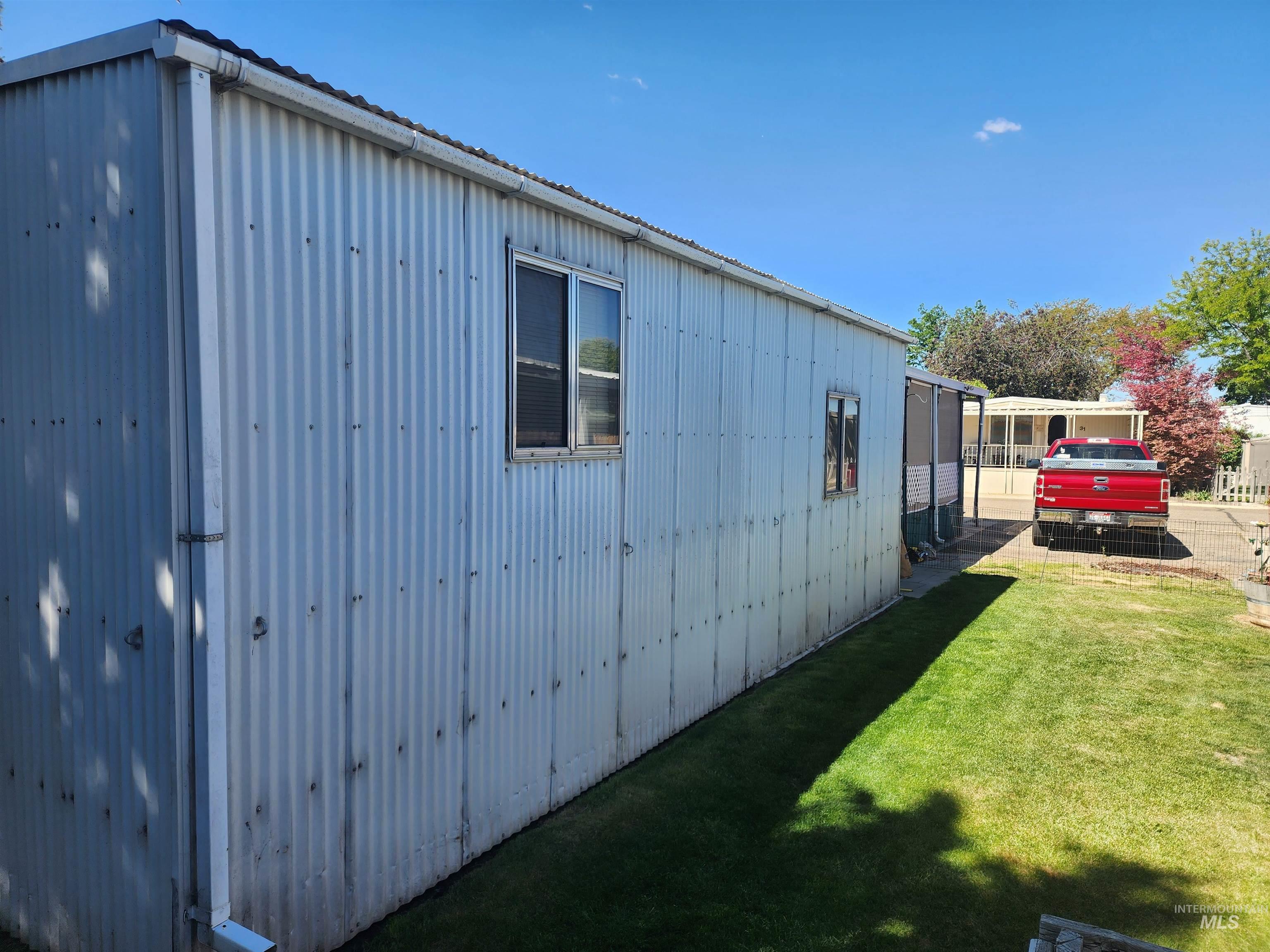 main property photo 5