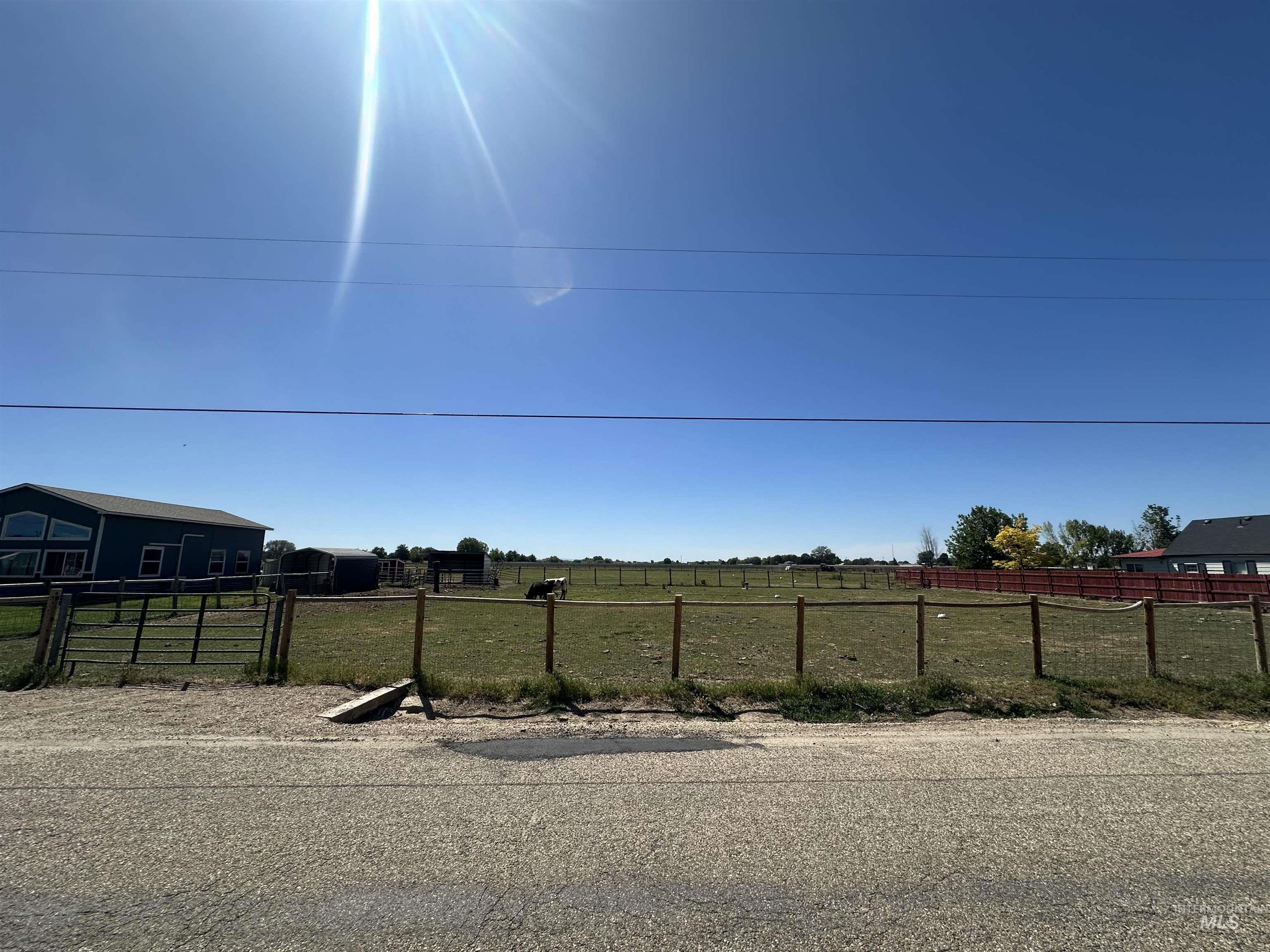 main property photo 7