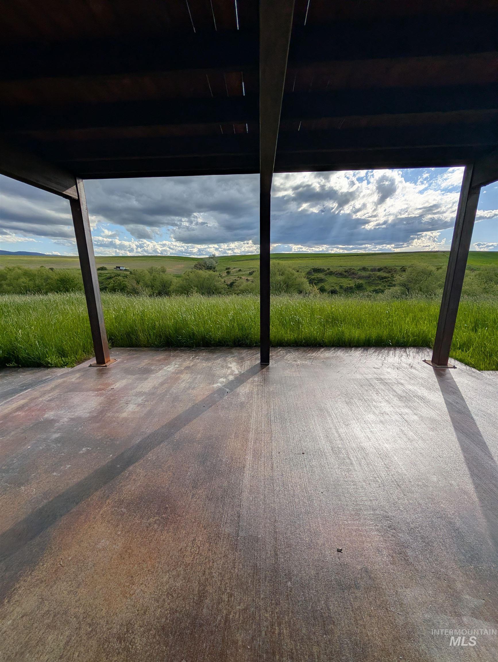 main property photo 20
