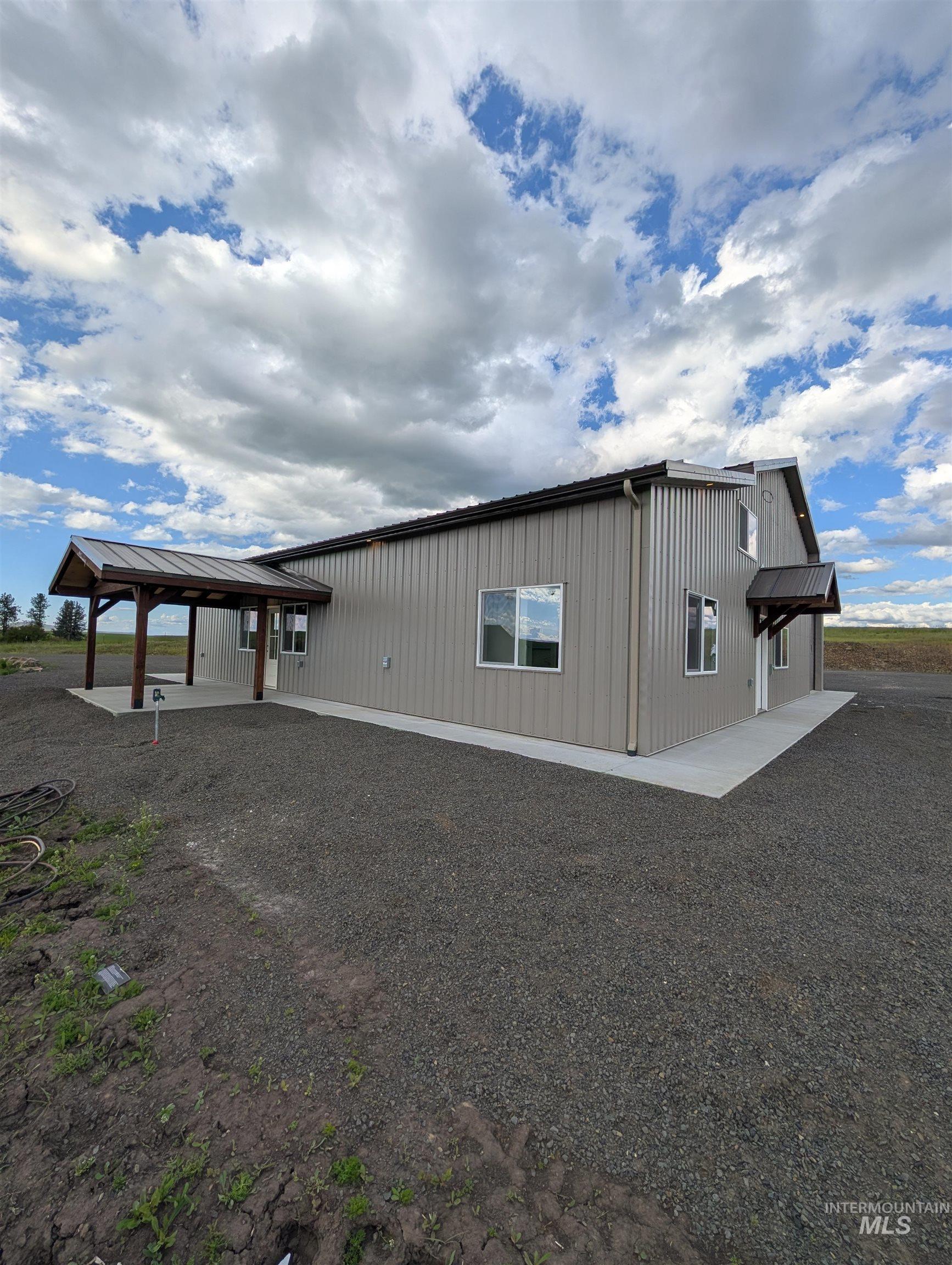 main property photo 24