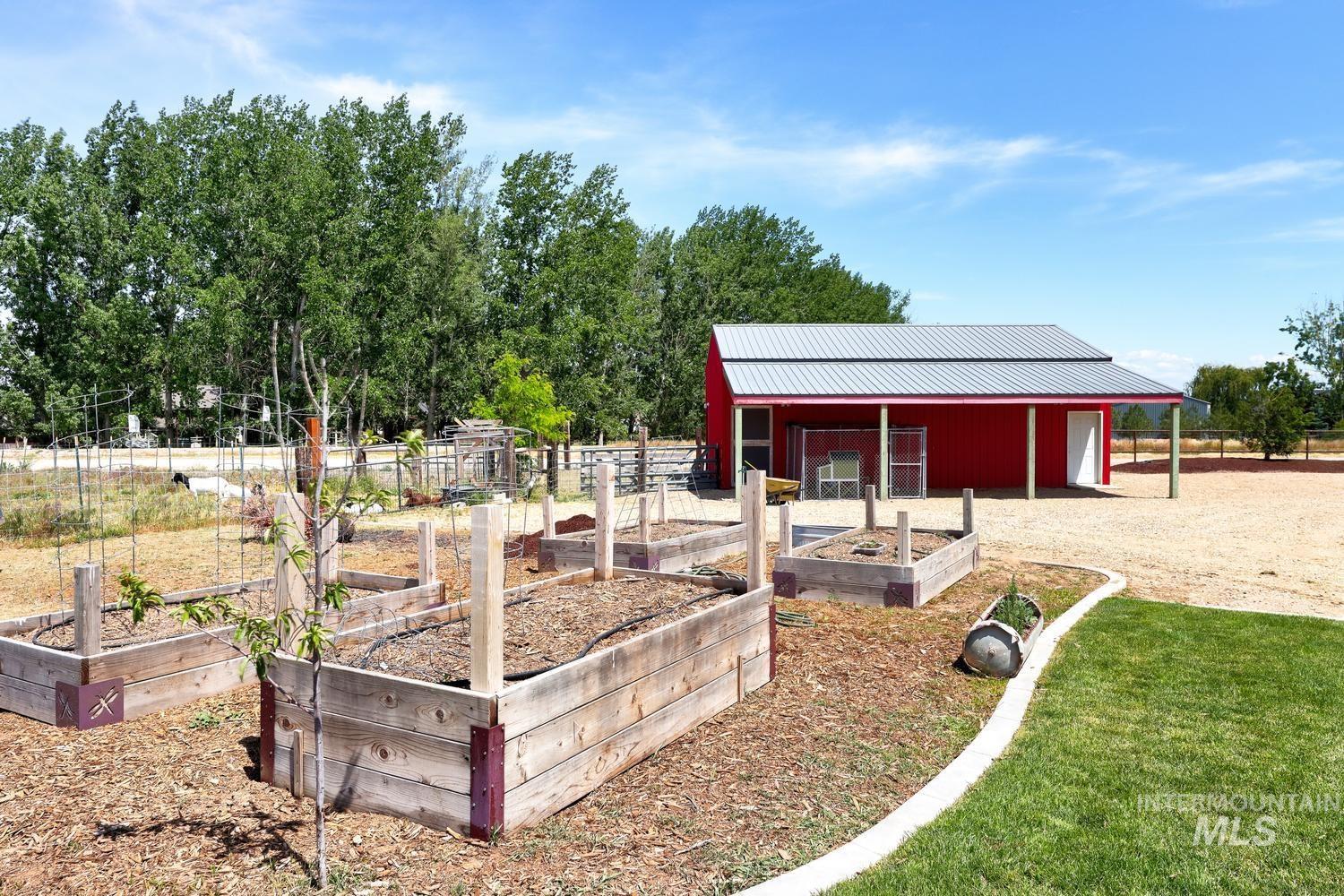 main property photo 45