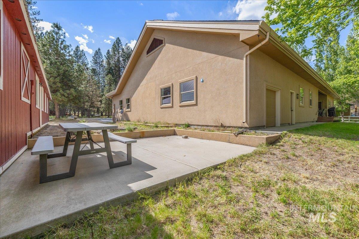 main property photo 41