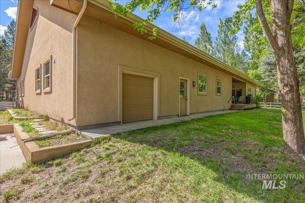 main property photo 47