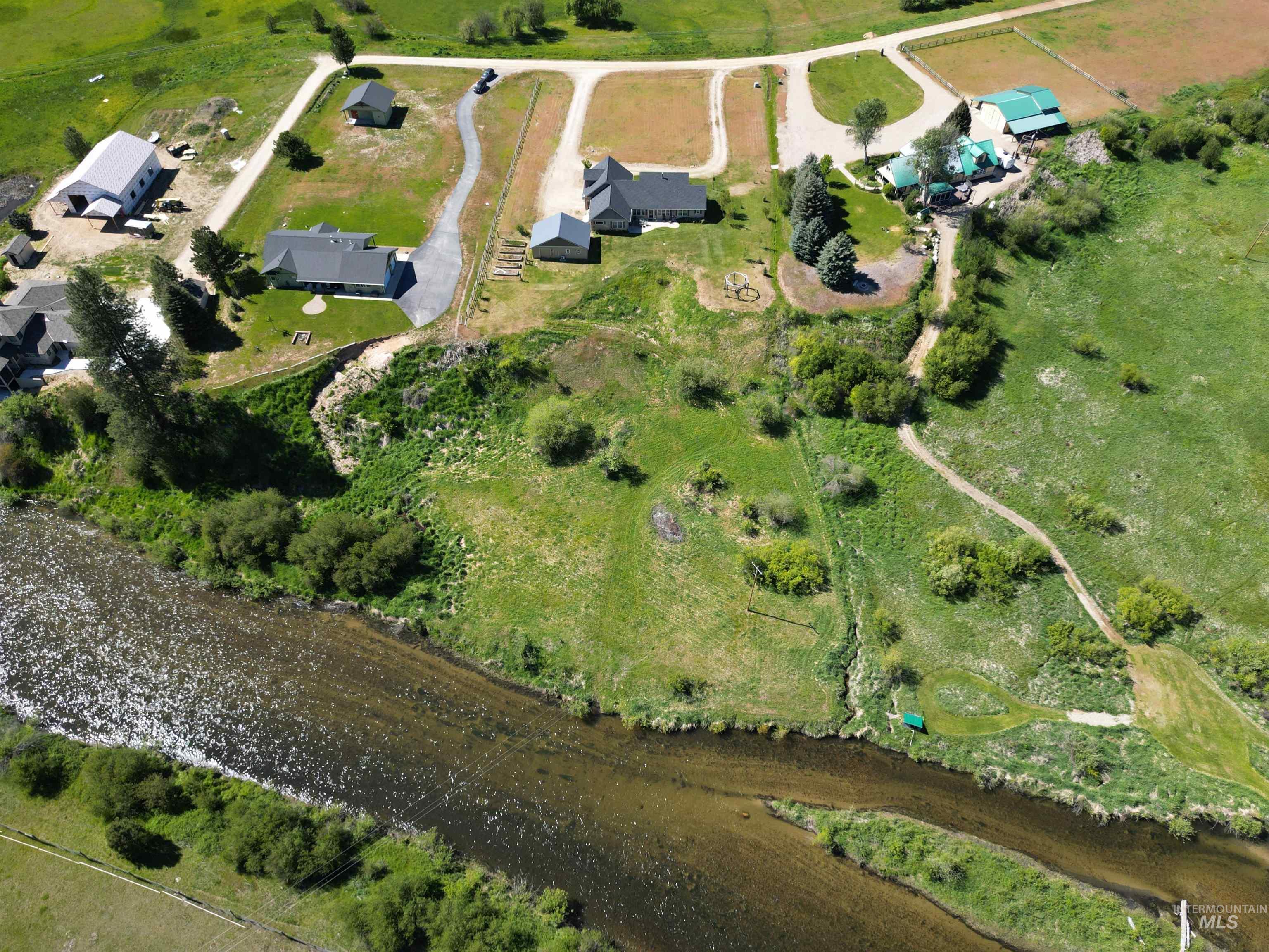 main property photo 8