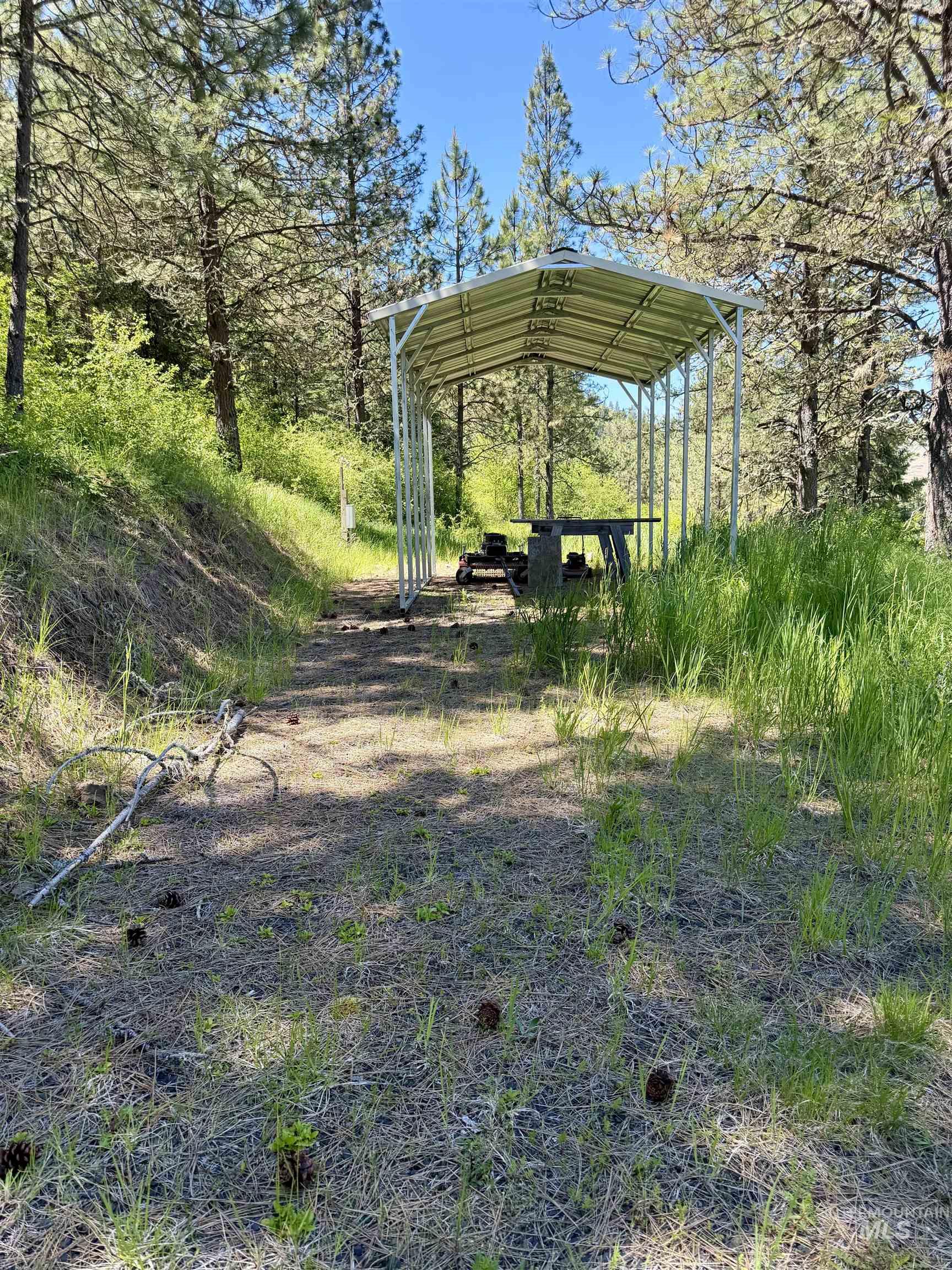 main property photo 39