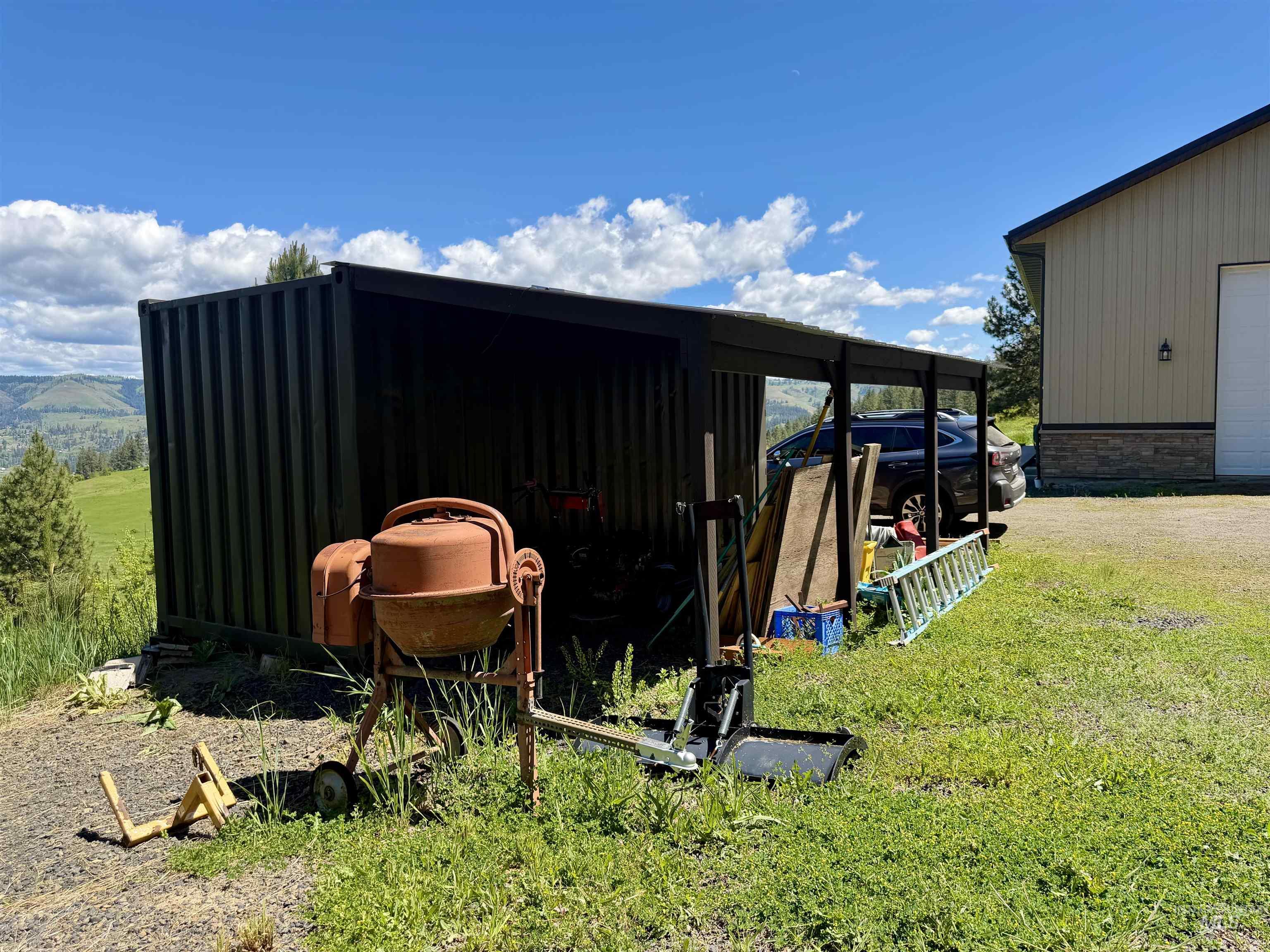 main property photo 42
