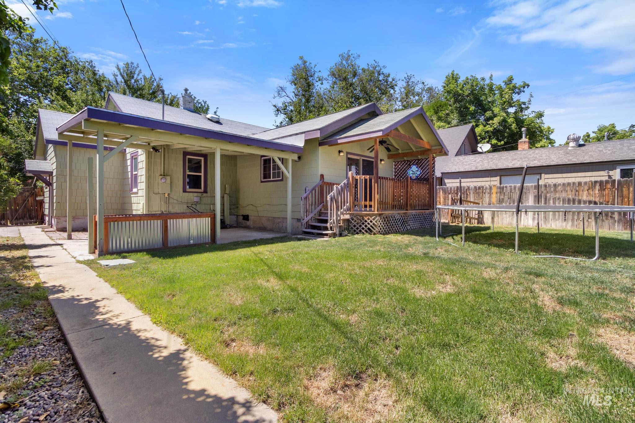 main property photo 33