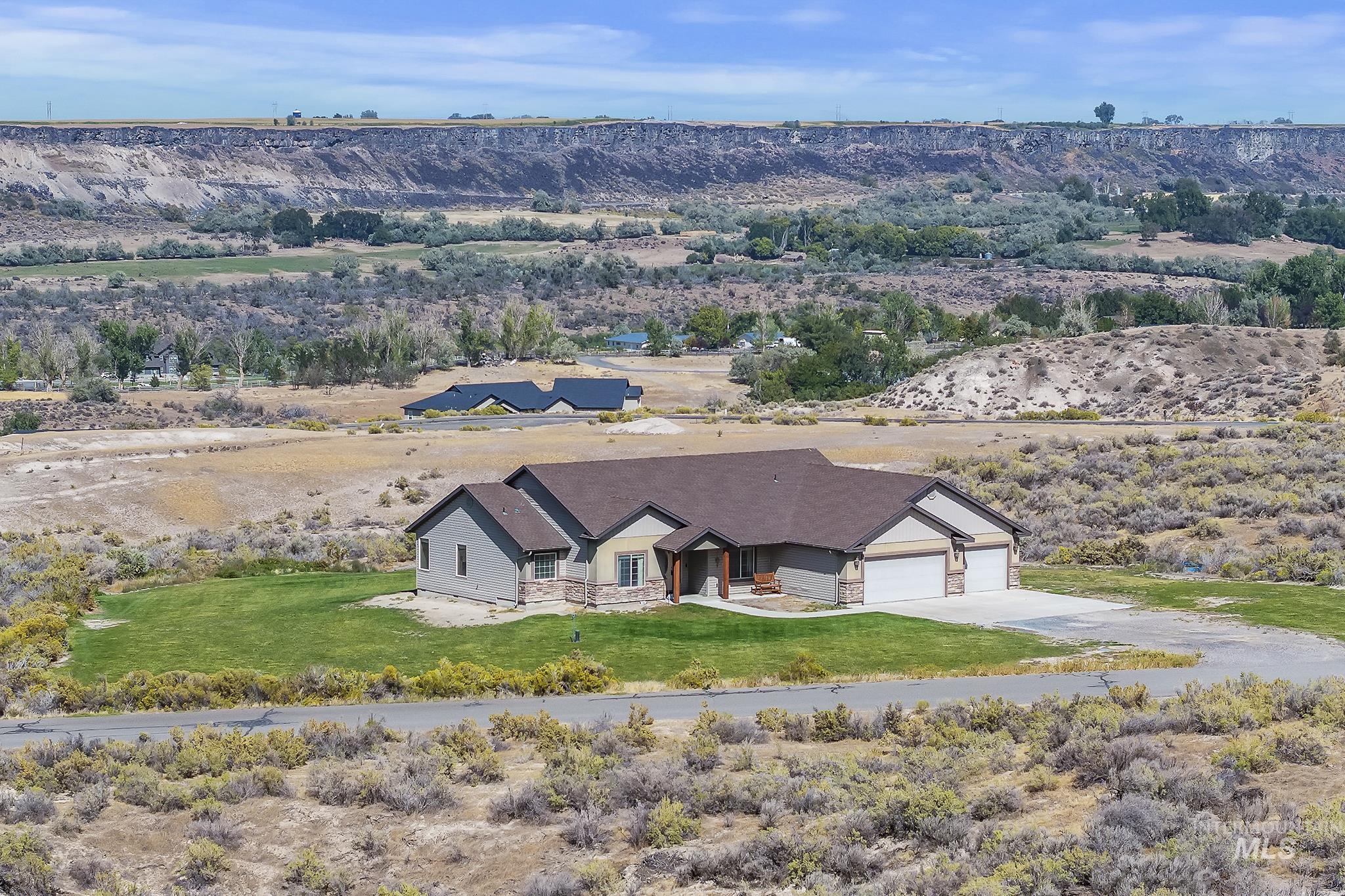 main property photo 44