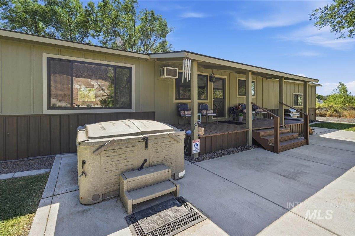 main property photo 19