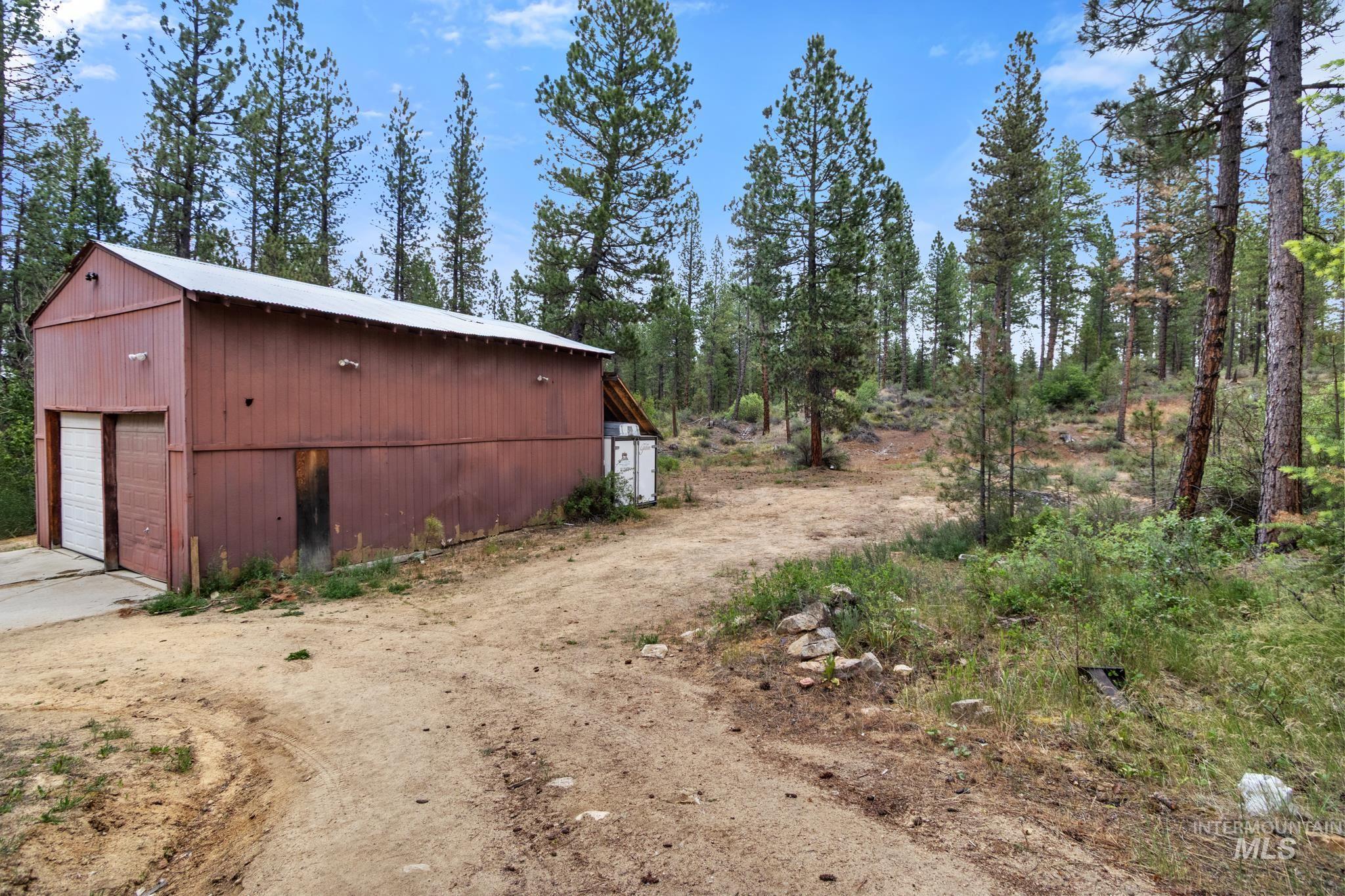 main property photo 40