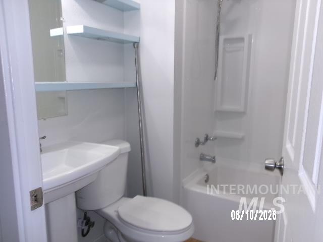 main property photo 12