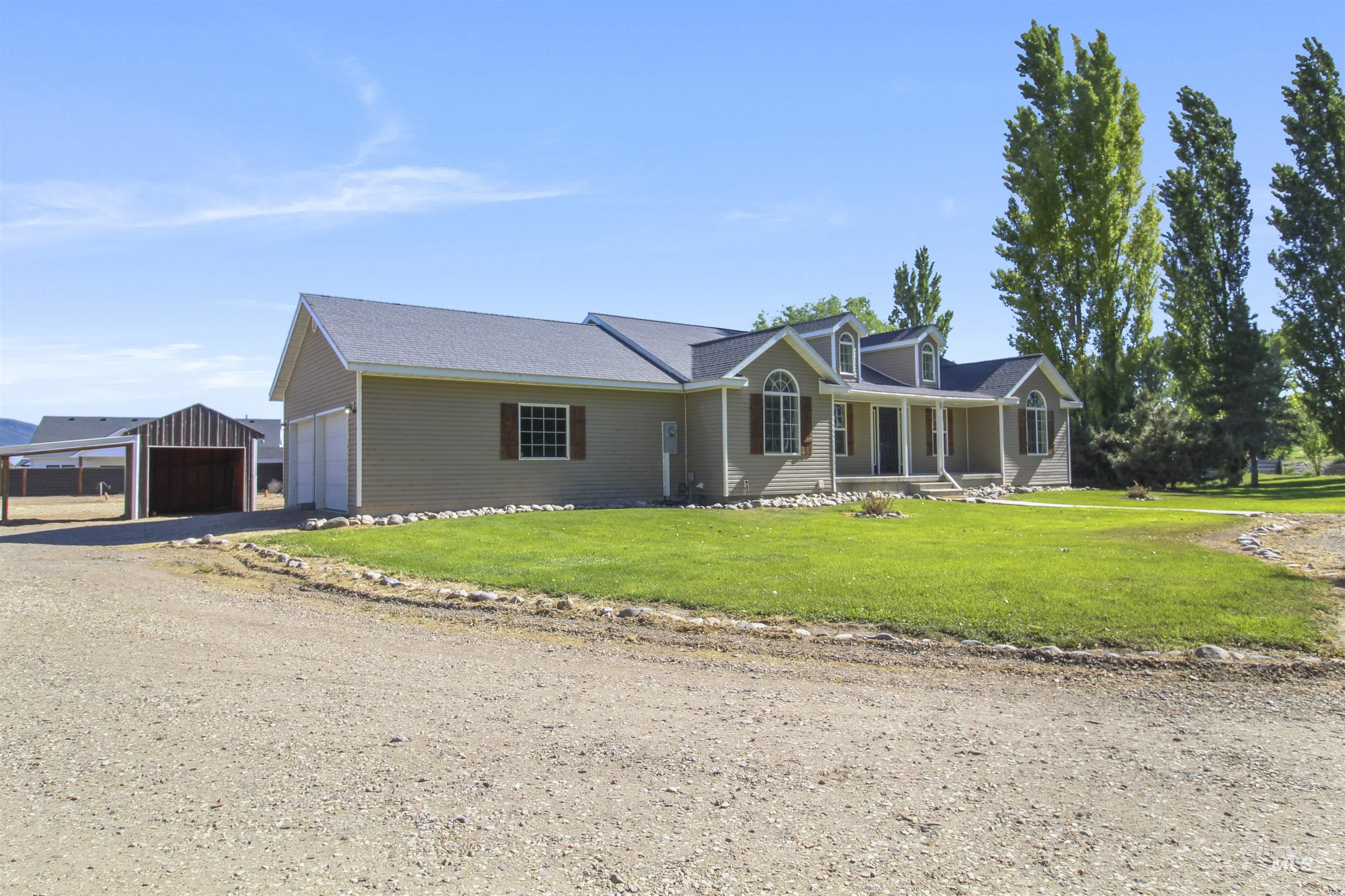 main property photo 2