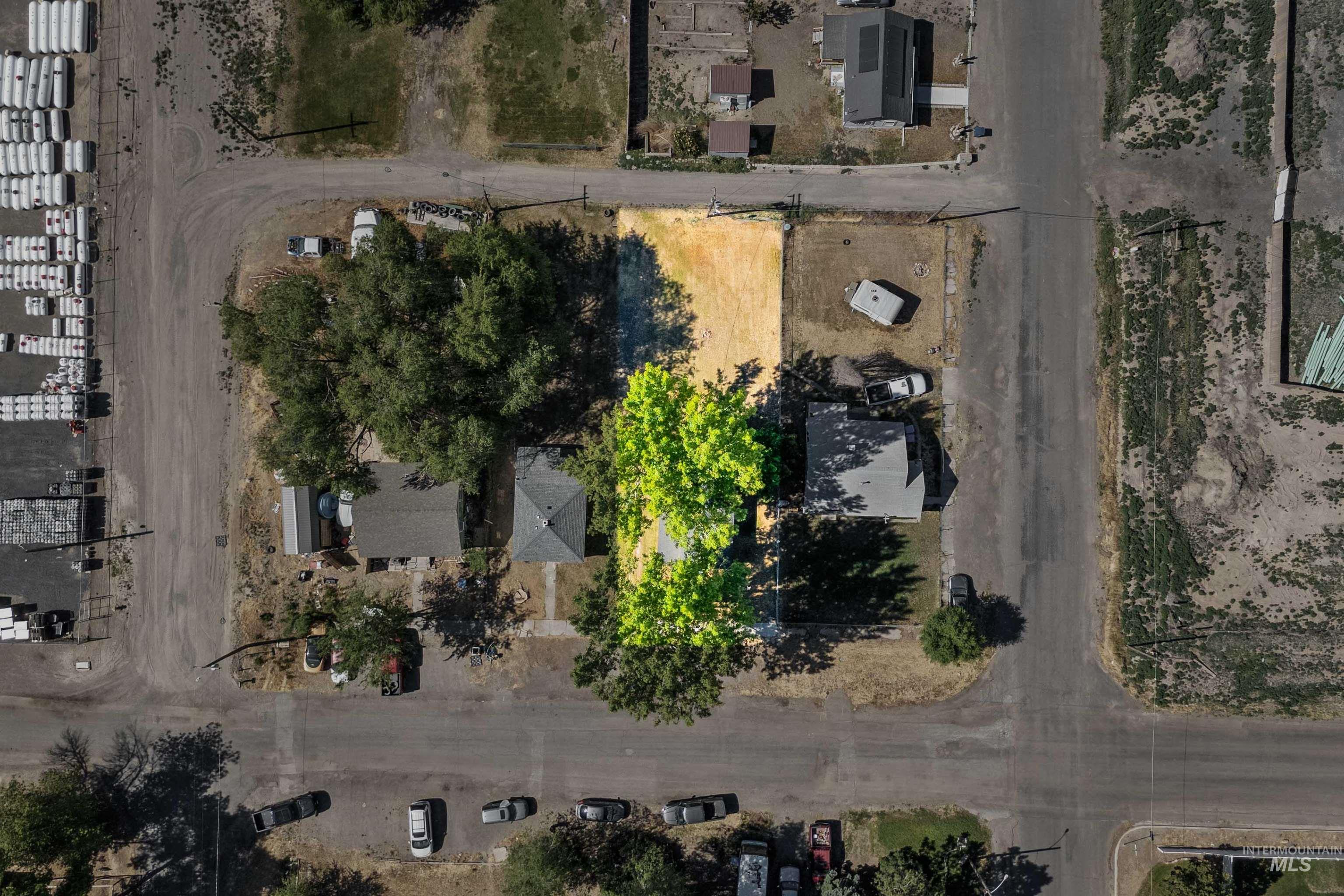main property photo 25