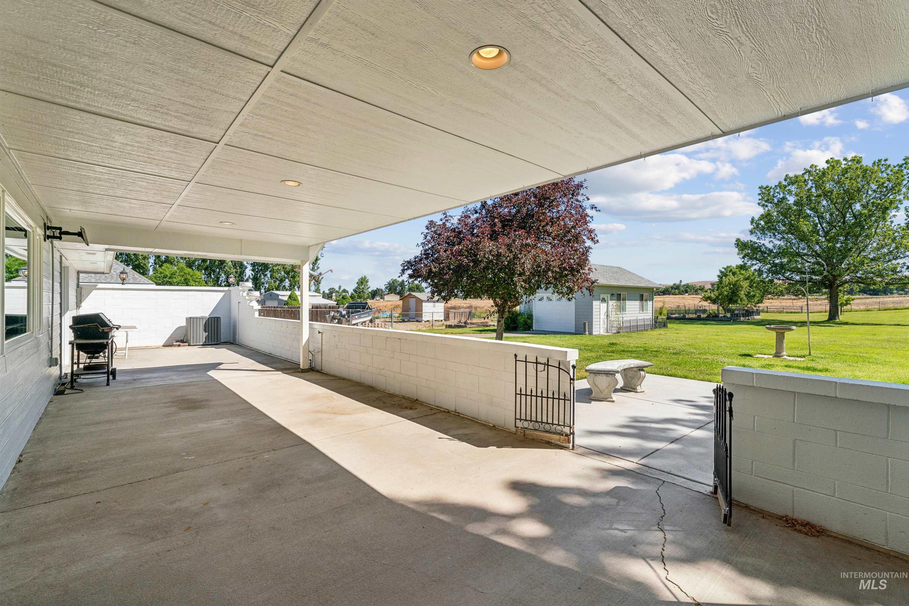 main property photo 35