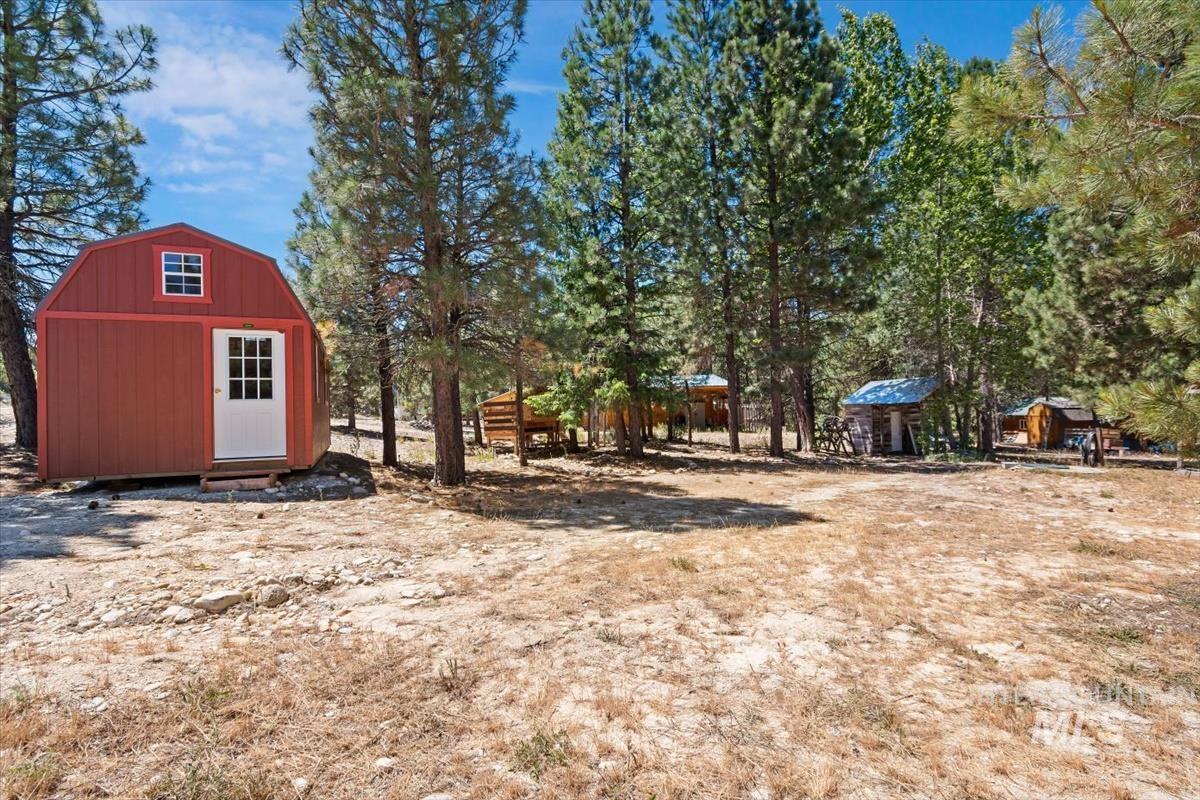 main property photo 32