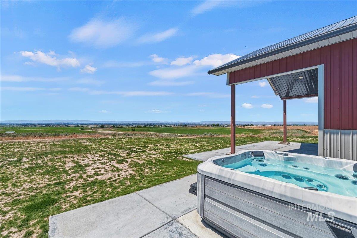 main property photo 34