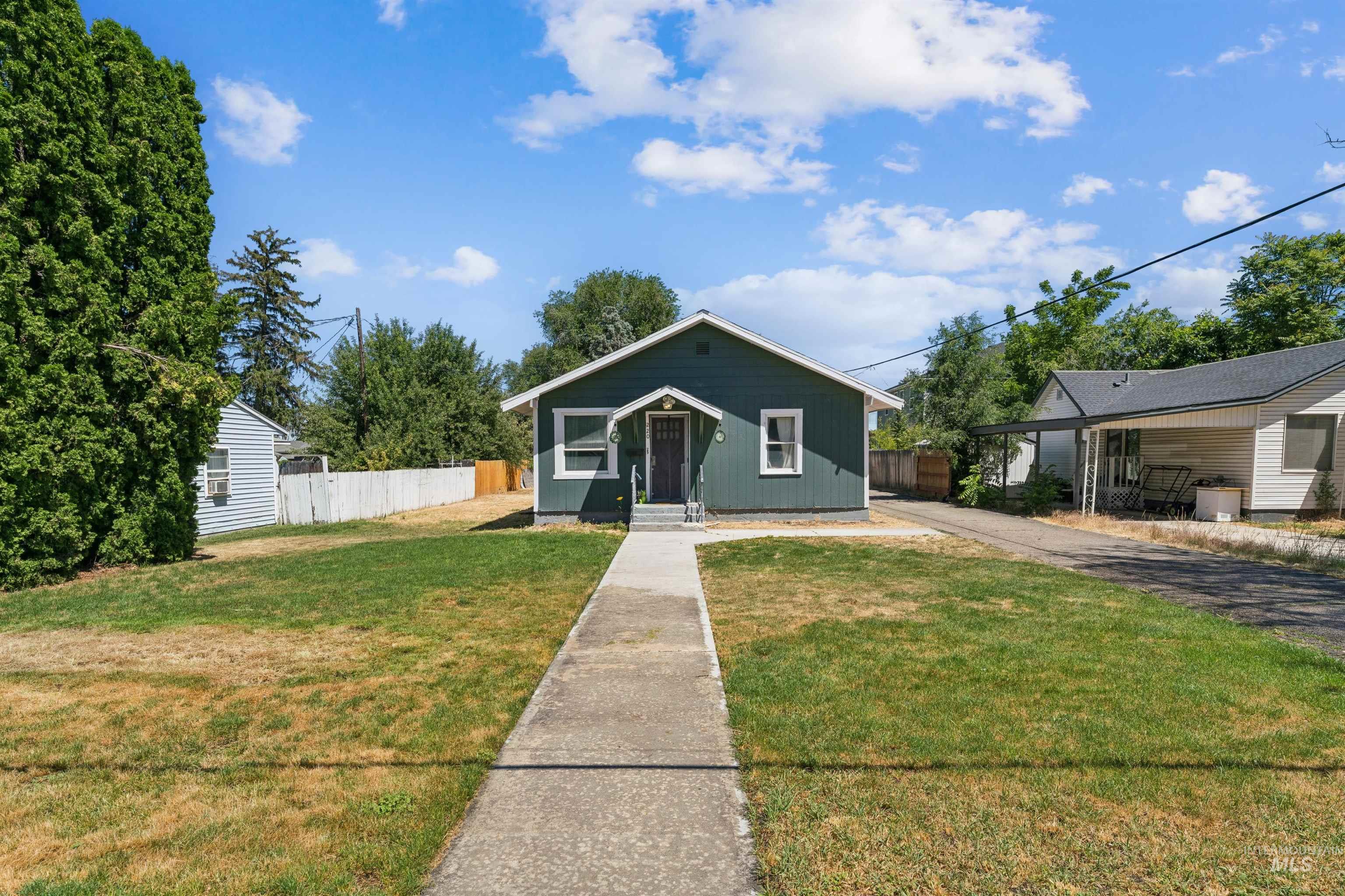main property photo 22