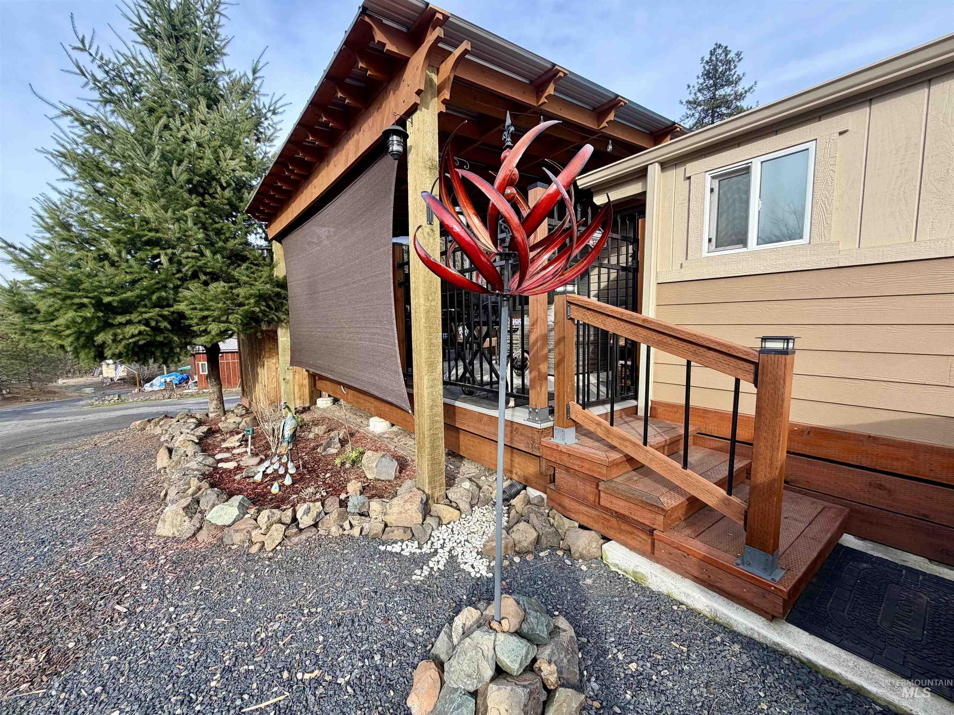main property photo 18