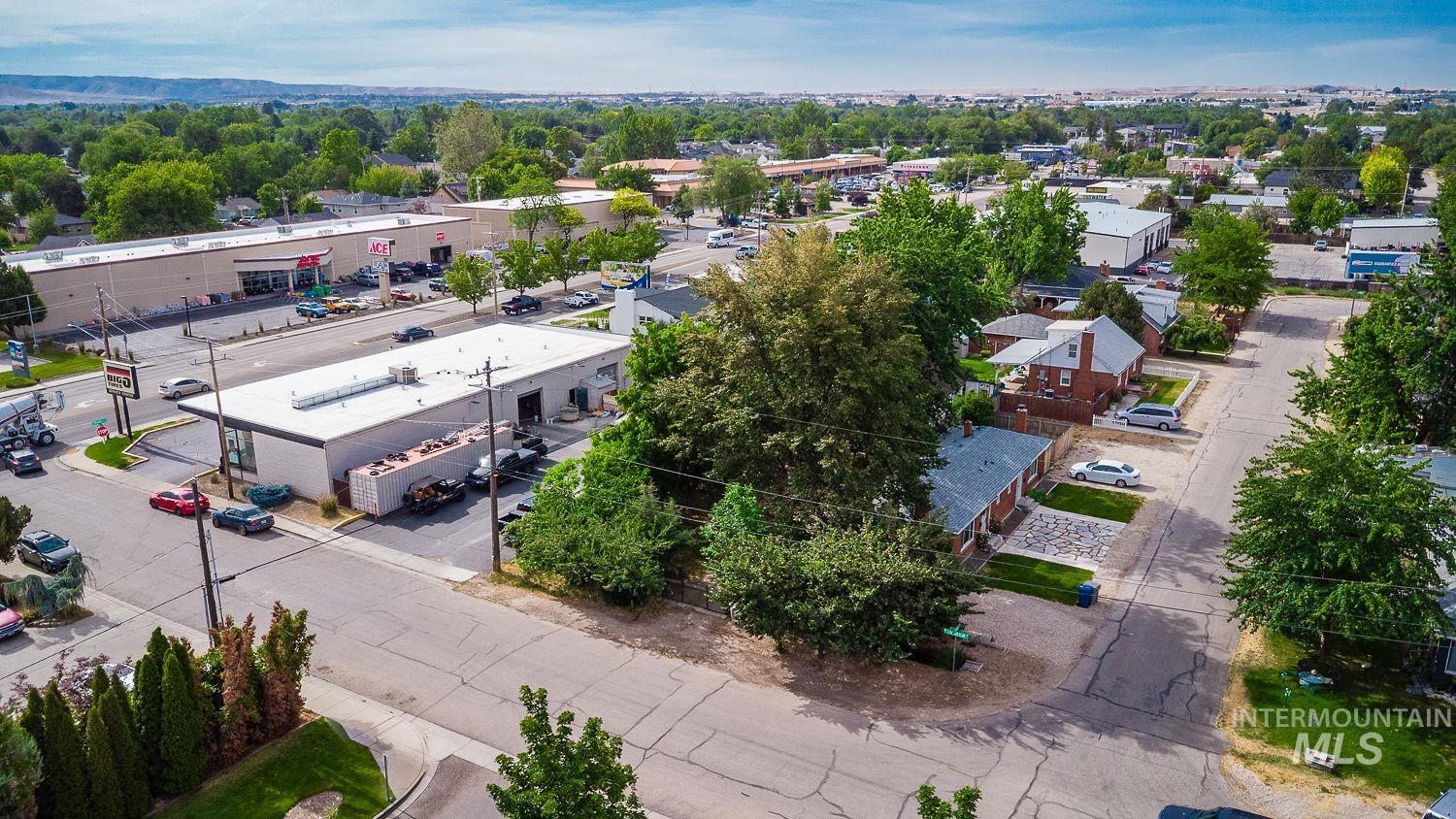 main property photo 33