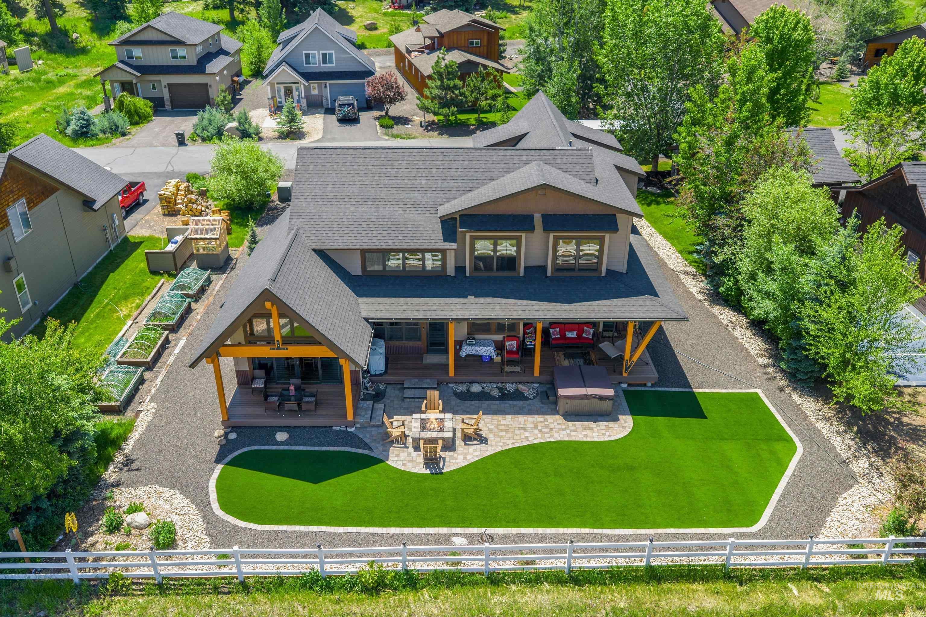 main property photo 12