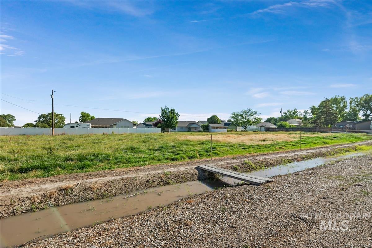 property viewer photo 13