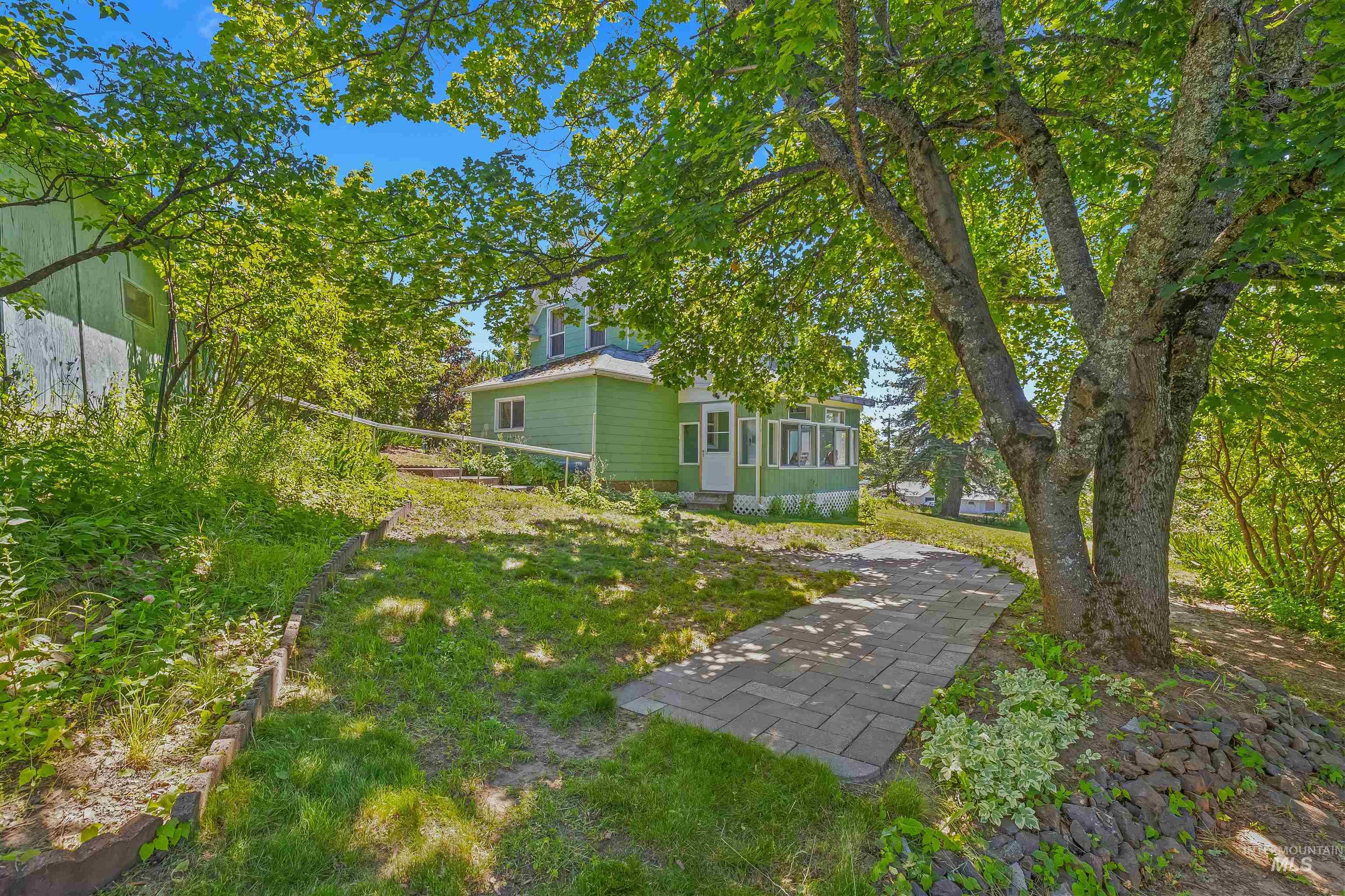 main property photo 43