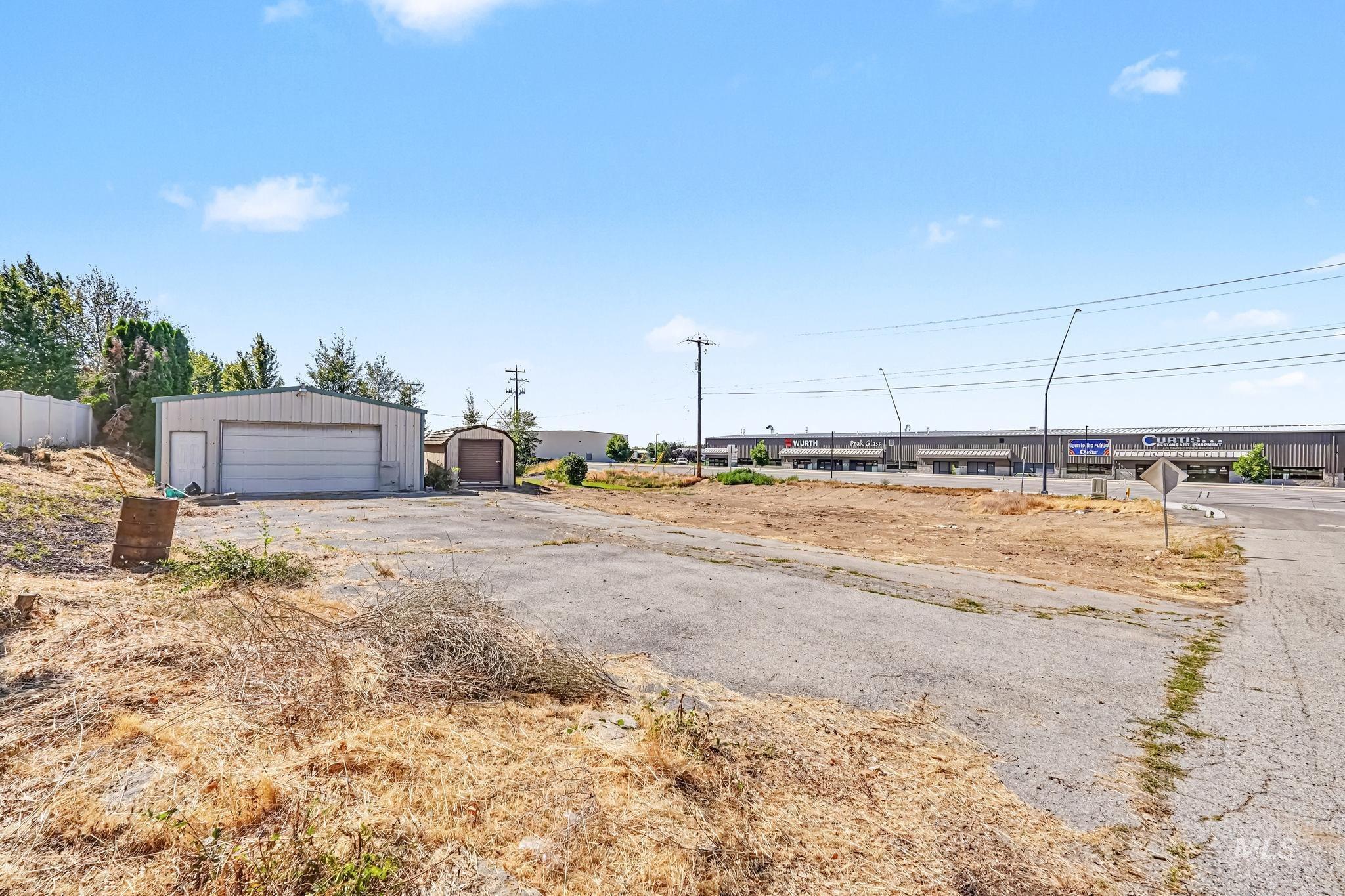 main property photo 26