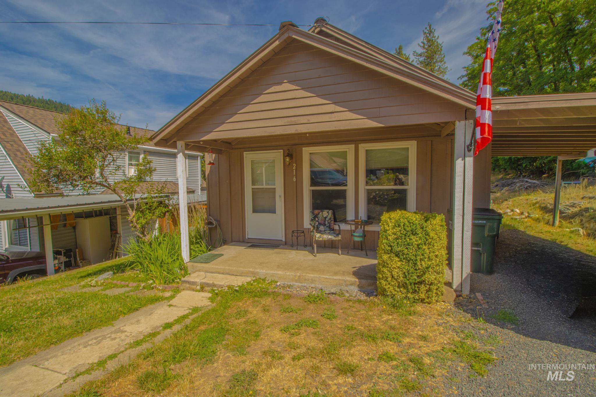 main property photo 2
